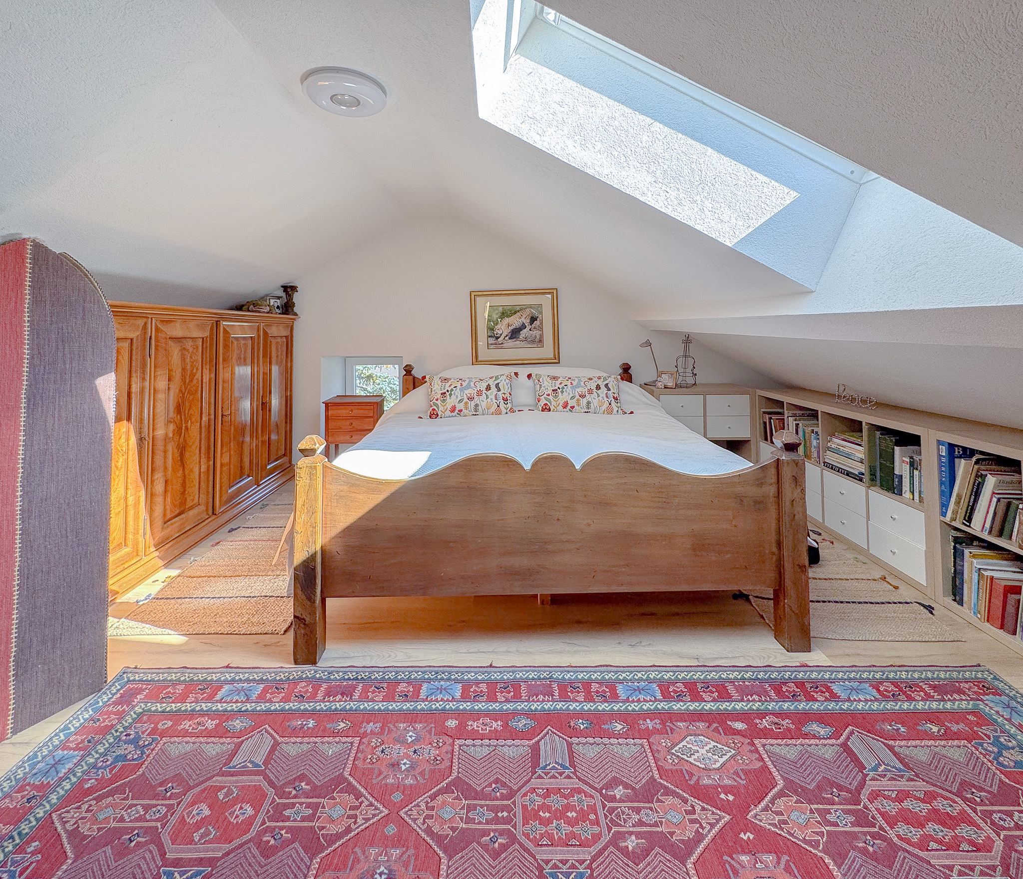 Chambre no 4 dans les combles Chambre no 4 dans les combles