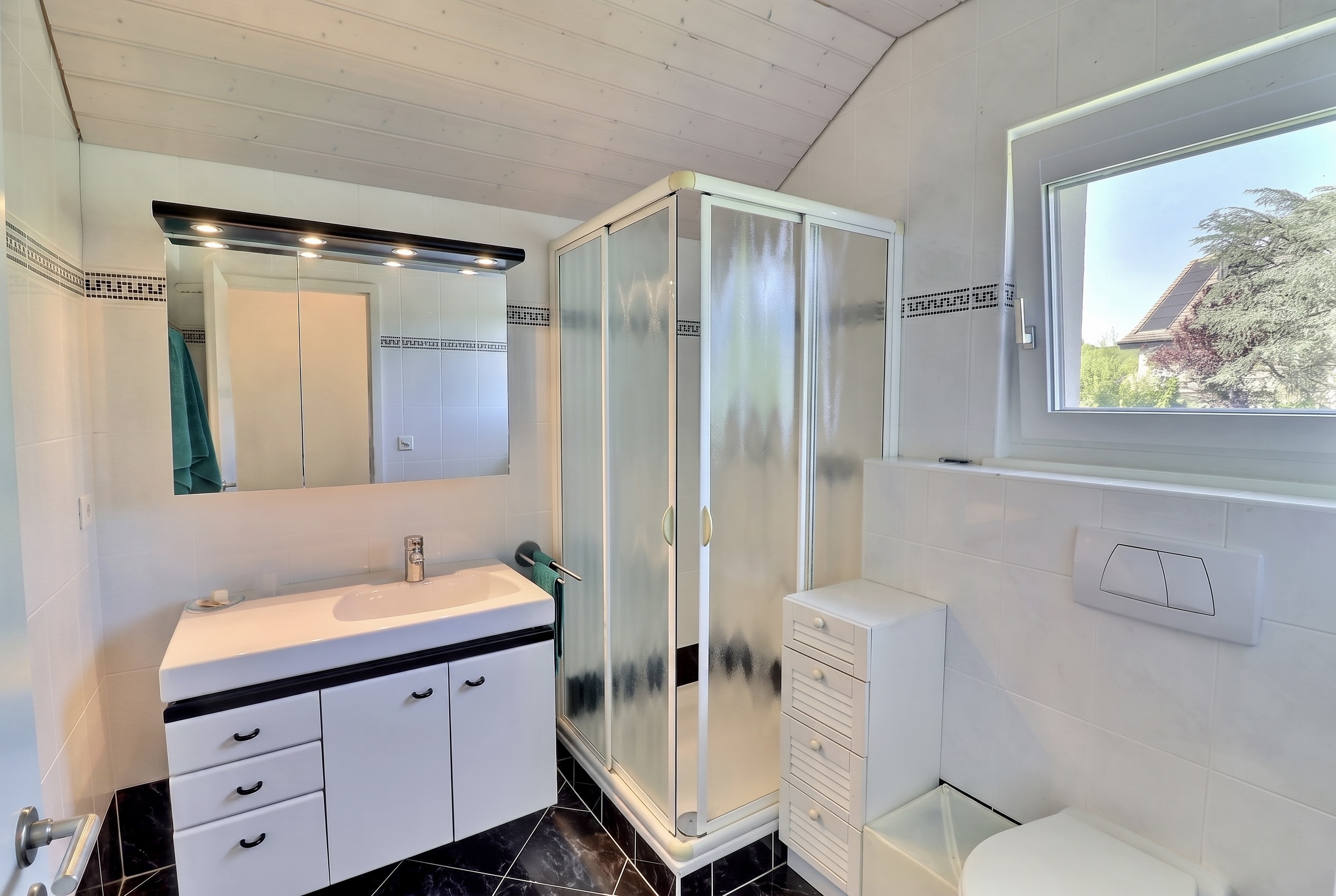 Interior view 9
