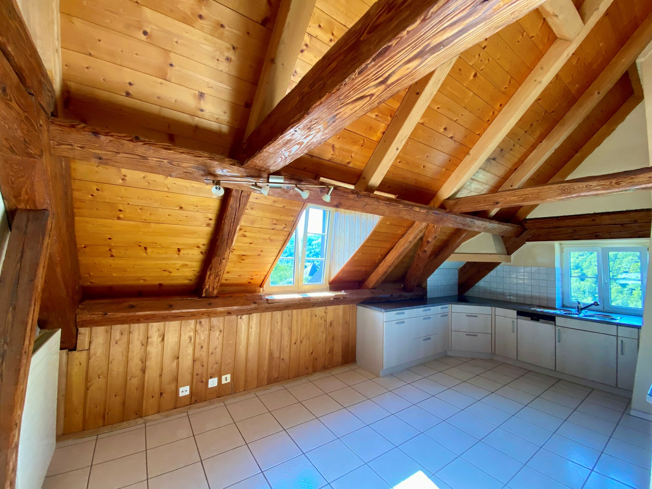 3. 5 Zi.-Wohnung DG Küche 3. 5 Zi.-Wohnung DG Küche