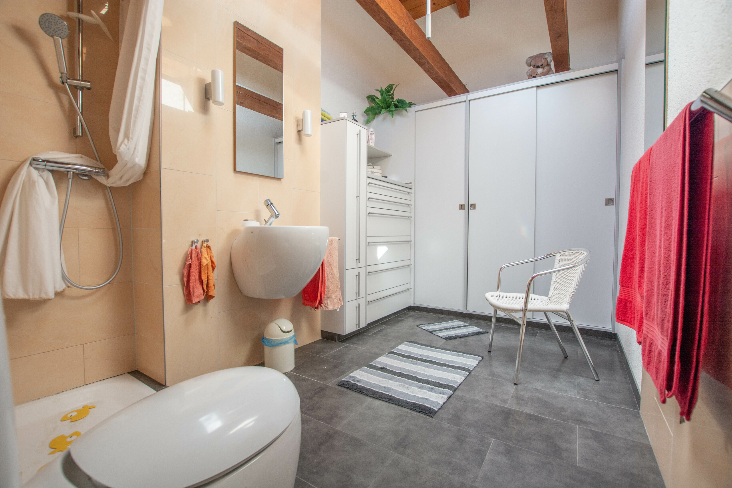 Interior view 4