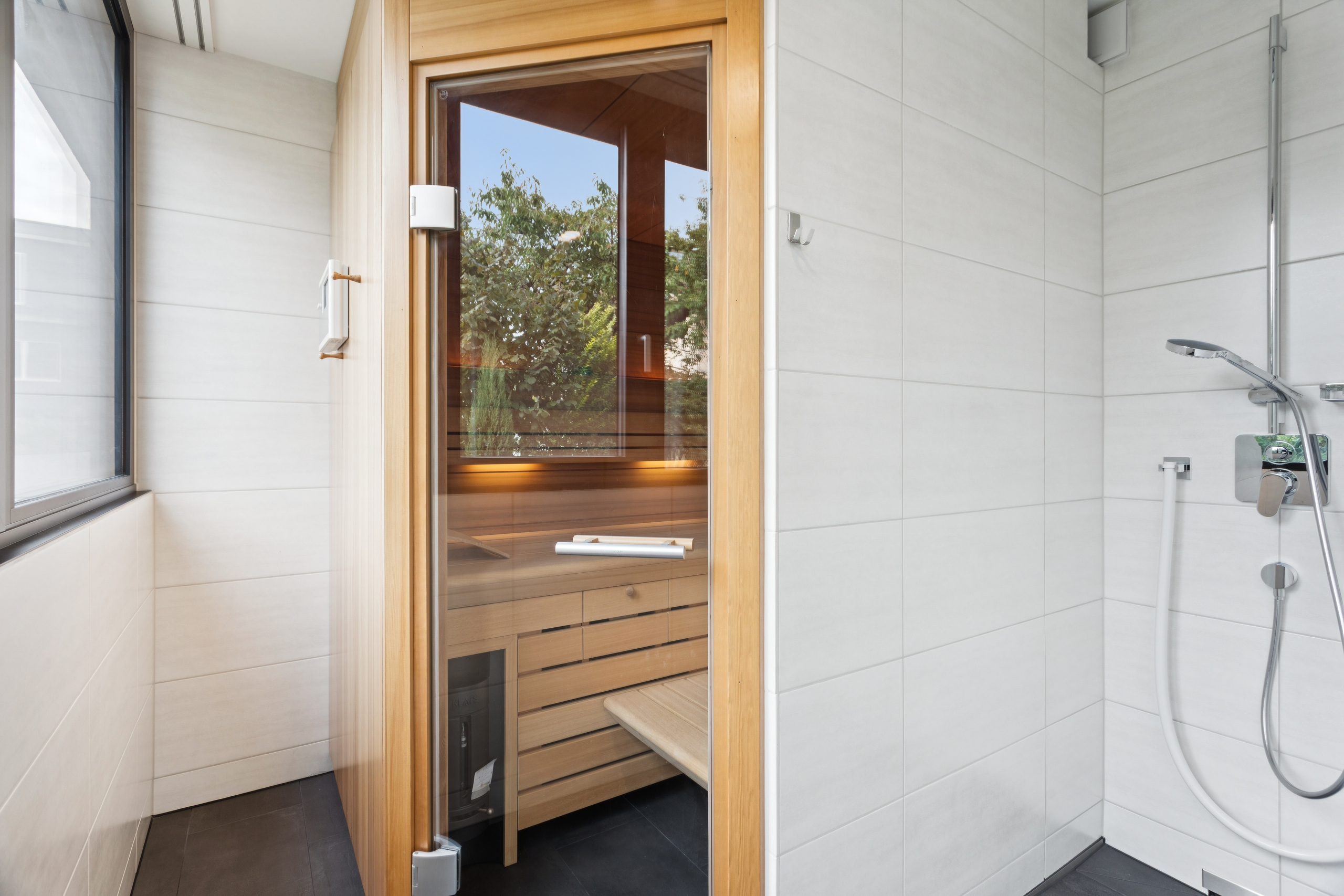 Salle de douche et sauna Salle de douche et sauna