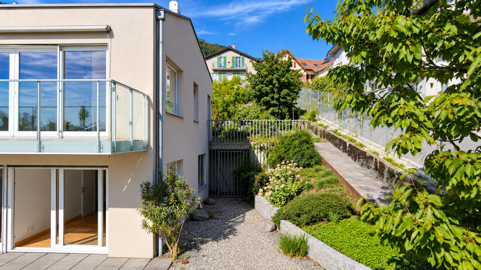 Exterior view 7