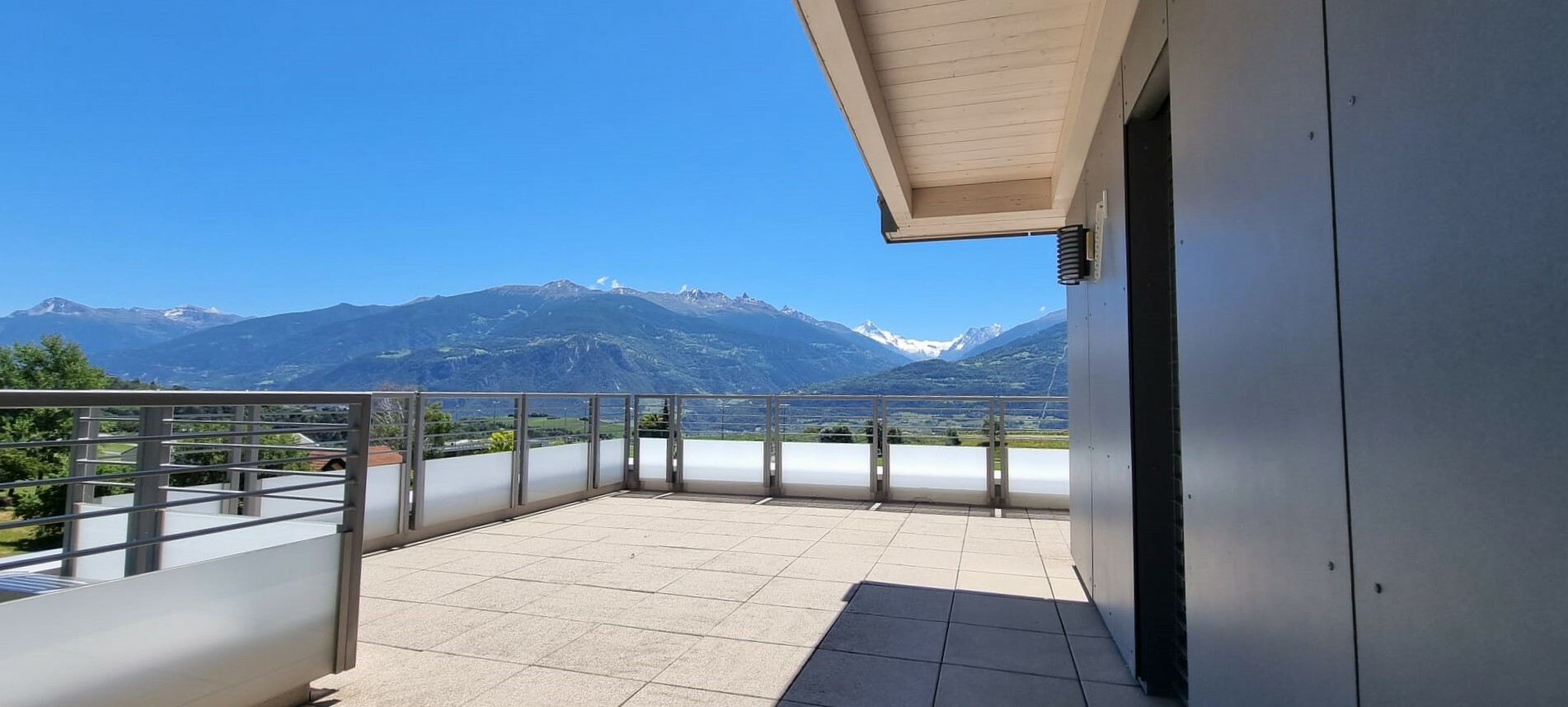 Terrasse est Terrasse est