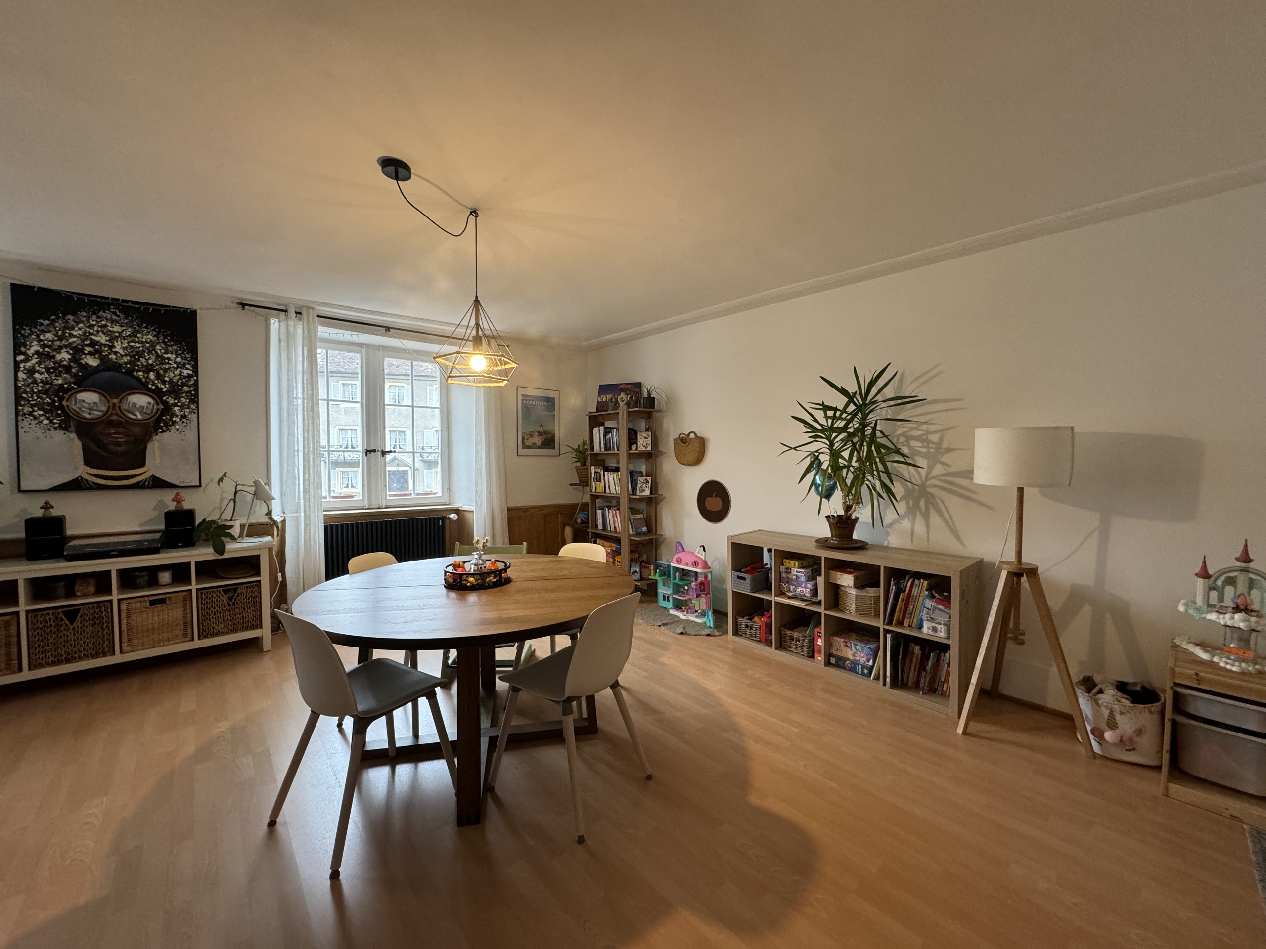 Interior view 4