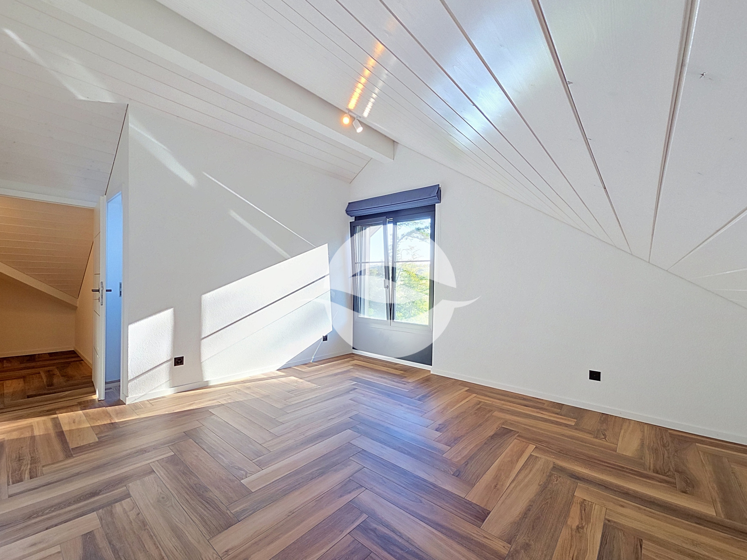 Interior view 11