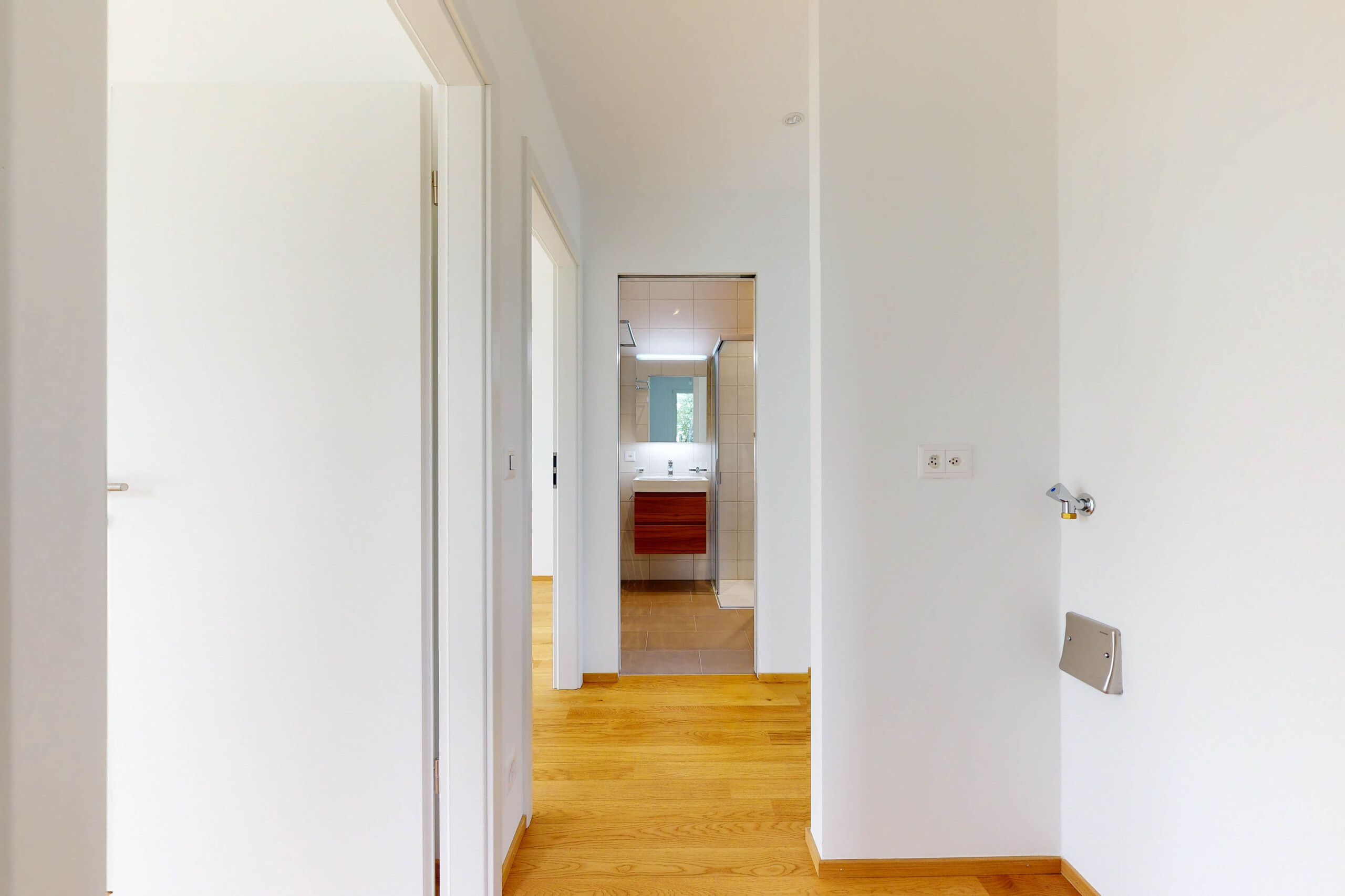 Interior view 10