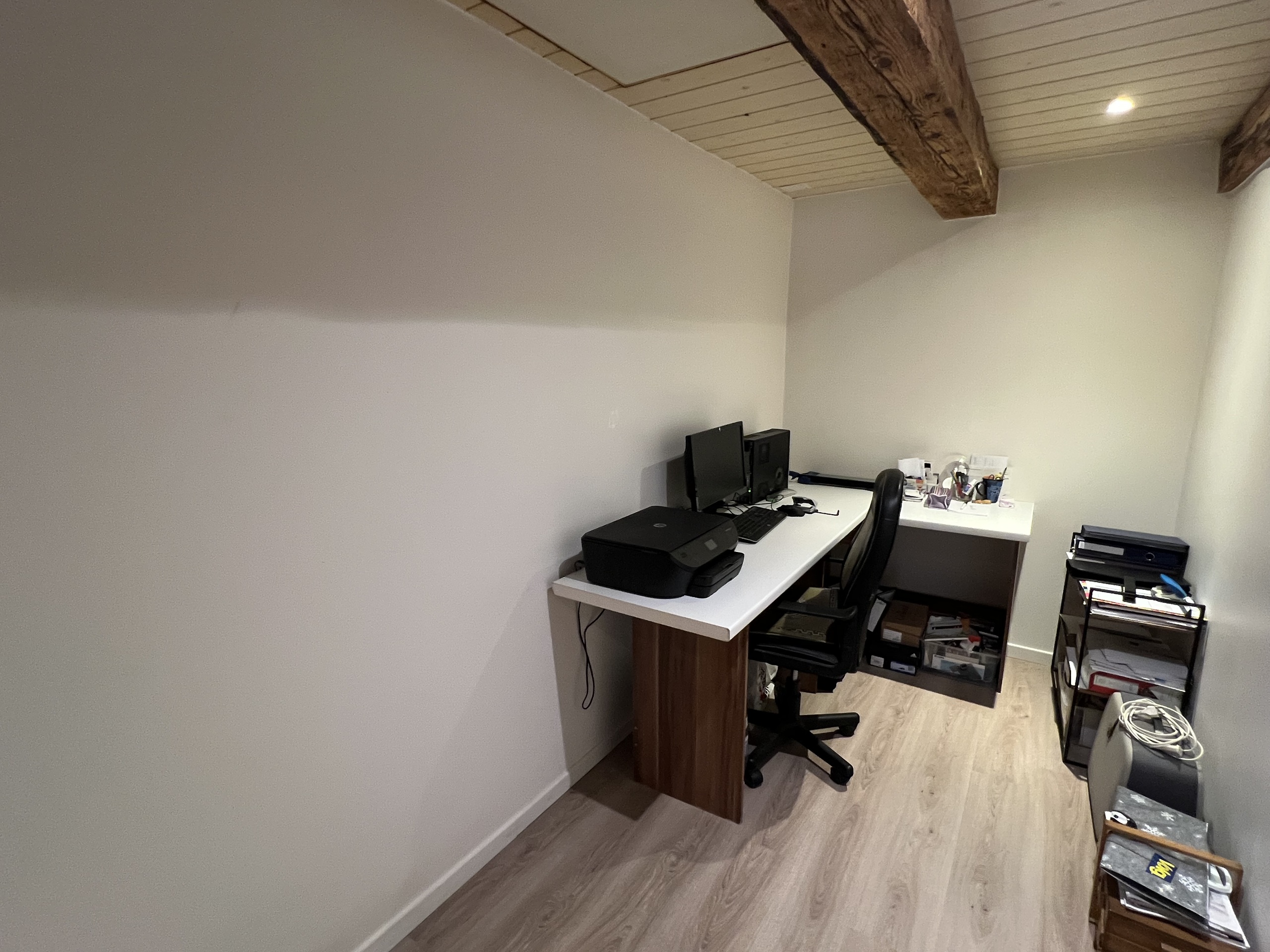 Office or dressing room Office or dressing room