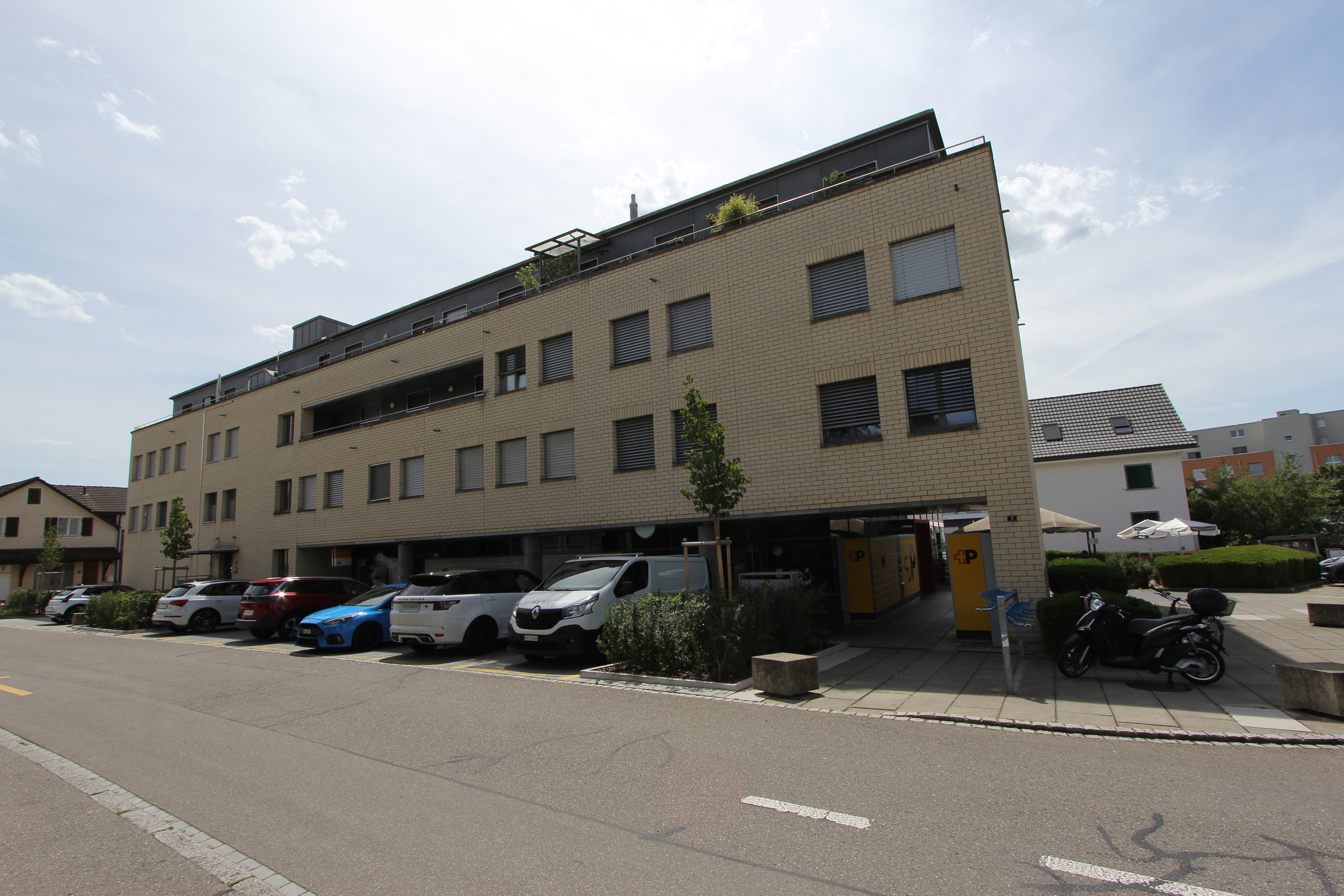 Exterior view 2