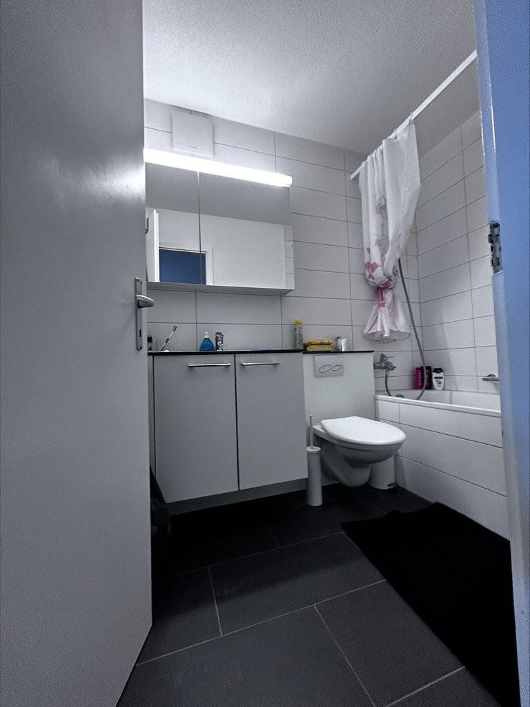 Picture 4
