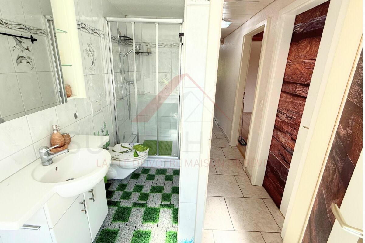 Badezimmer mit Dusche ? Salle de bains avec douche