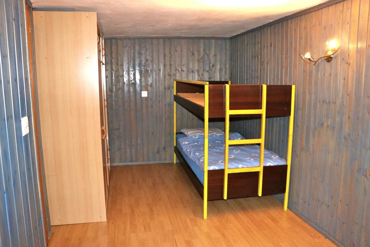 Photo 9