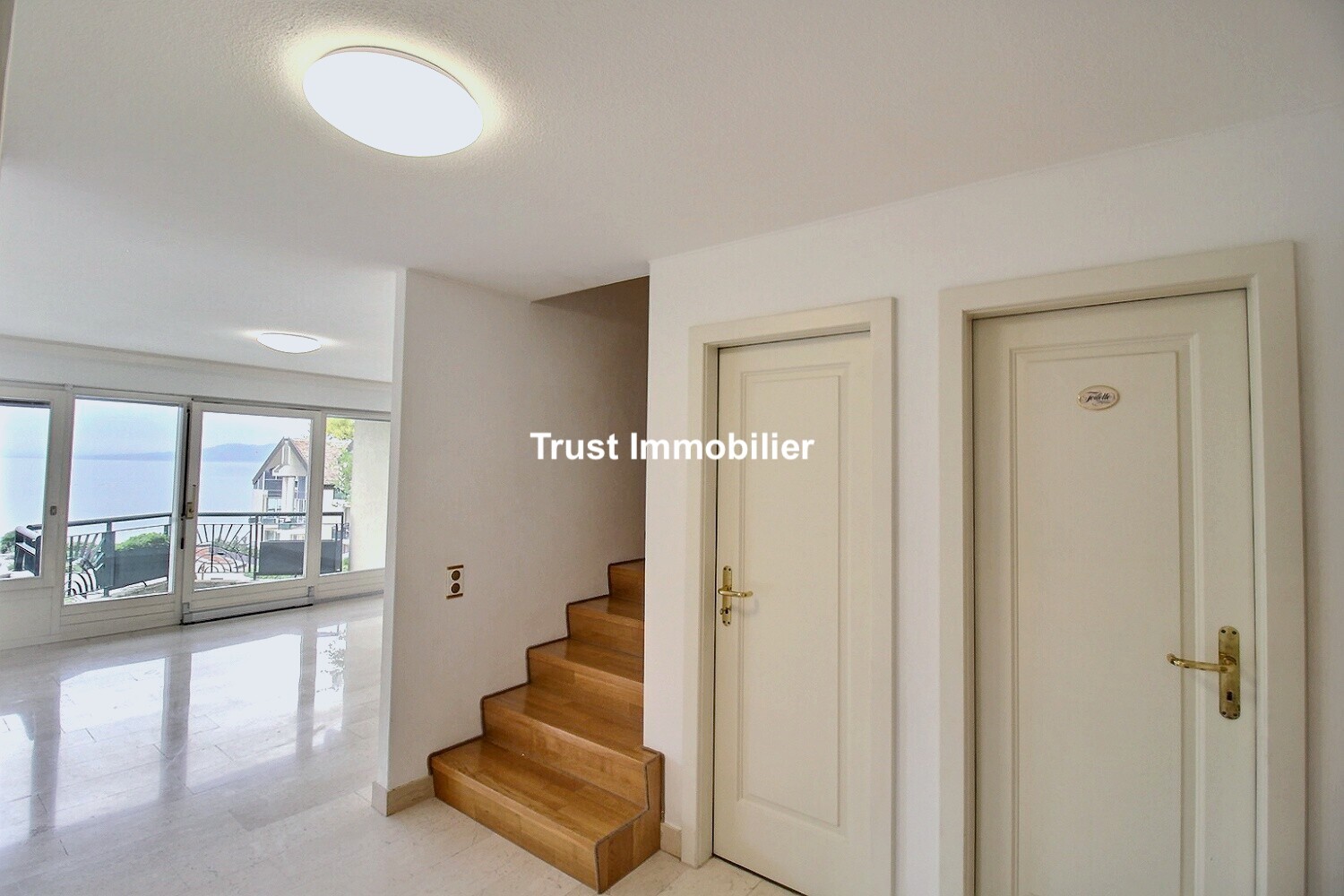 Interior view 6