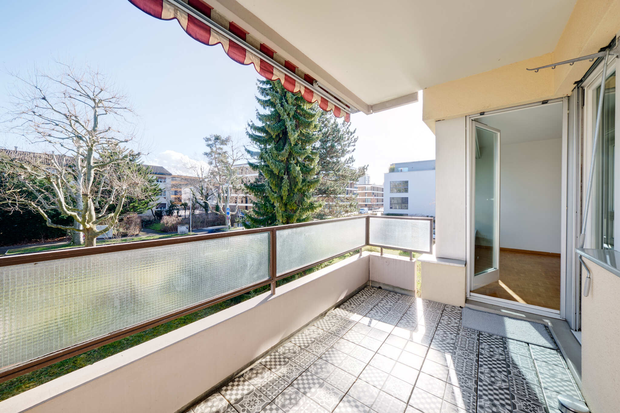 Balkon mit Blick ins Grüne