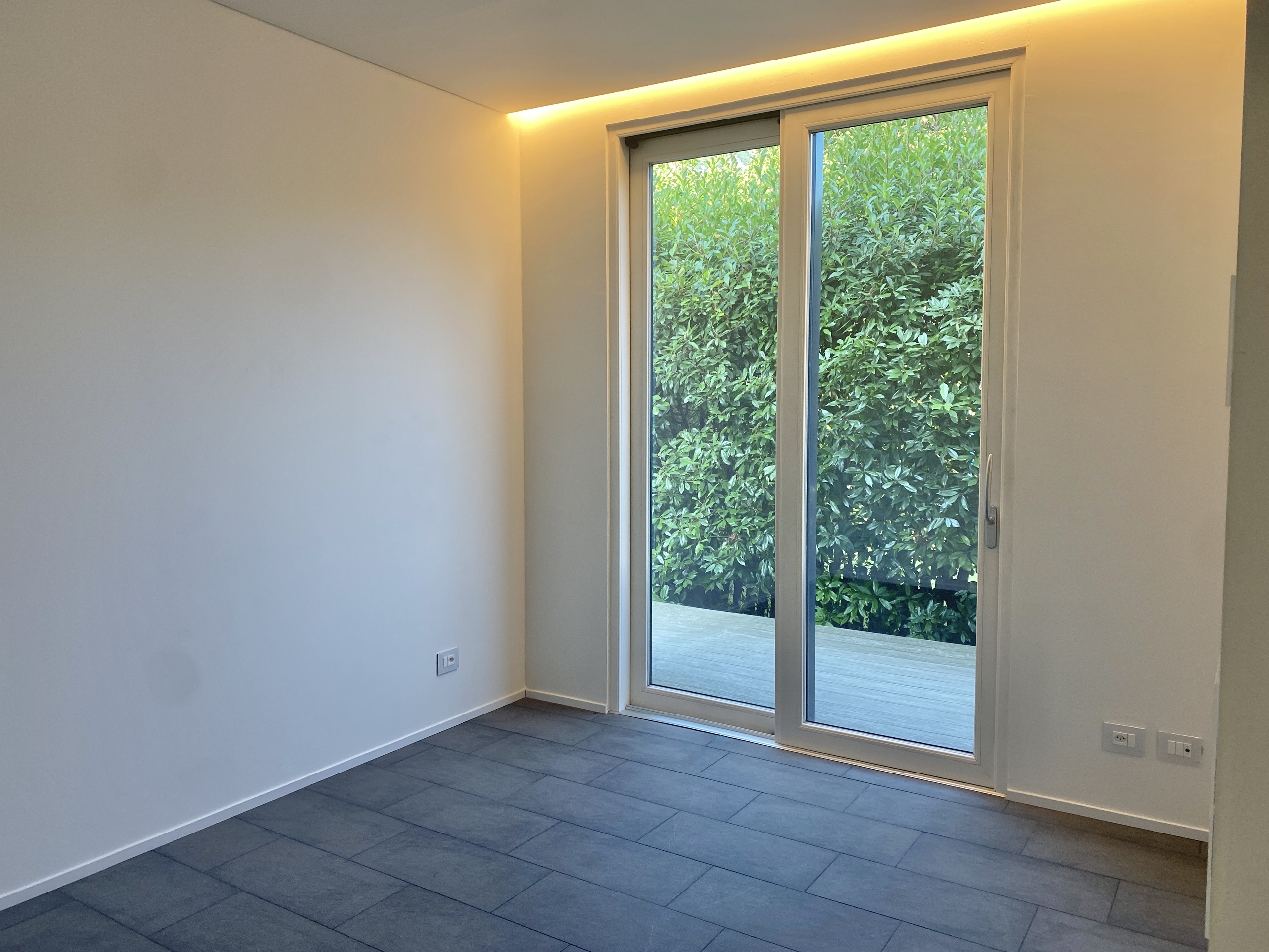 Interior view 8