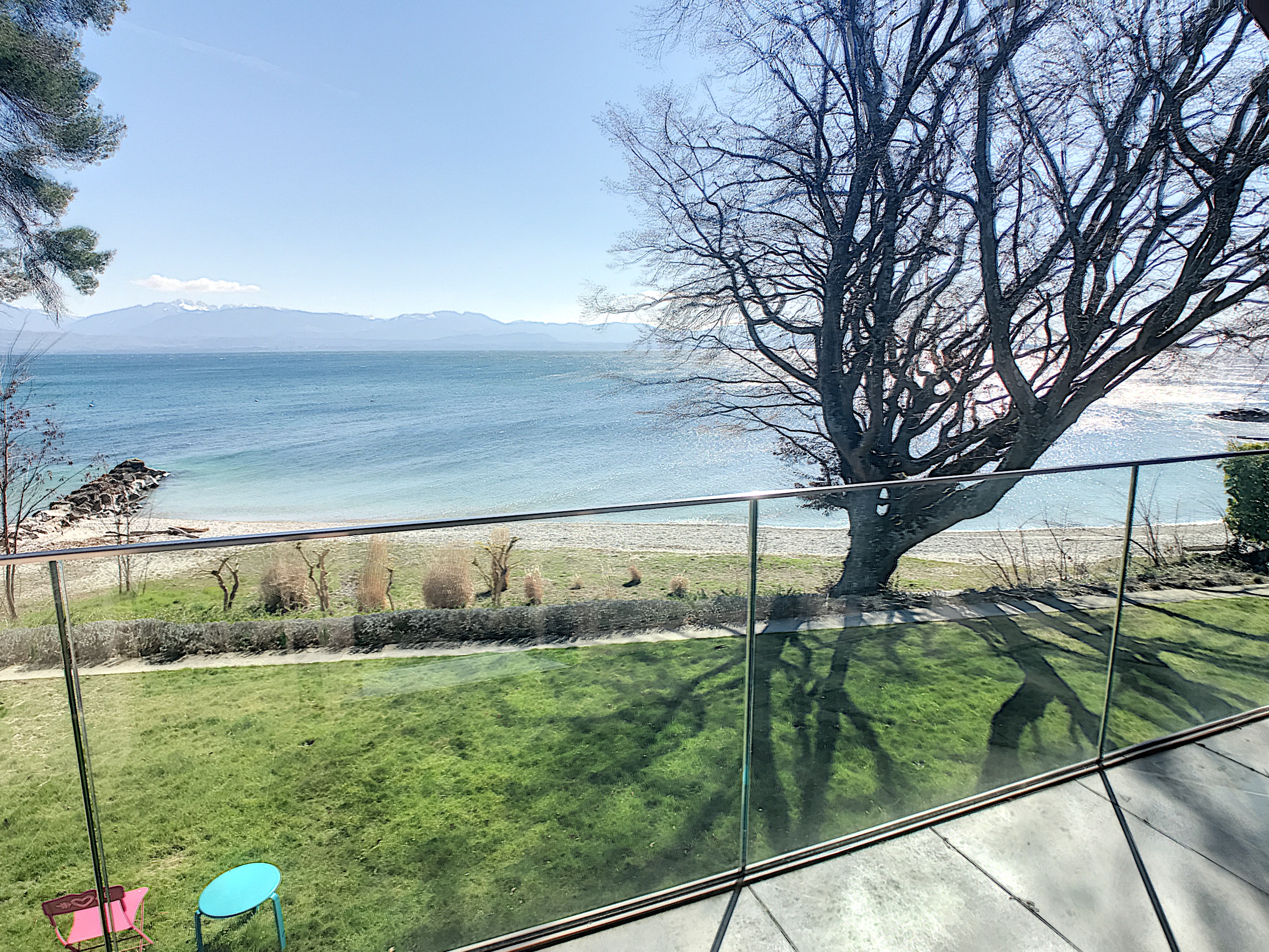 1er : balcon vue lac