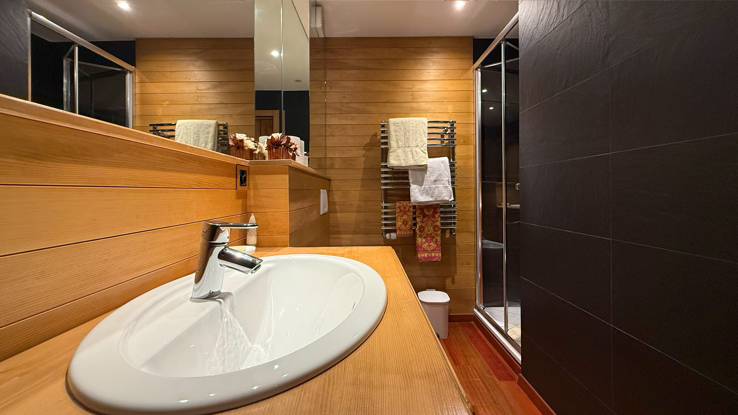 Salle de douche pour les chambres simples