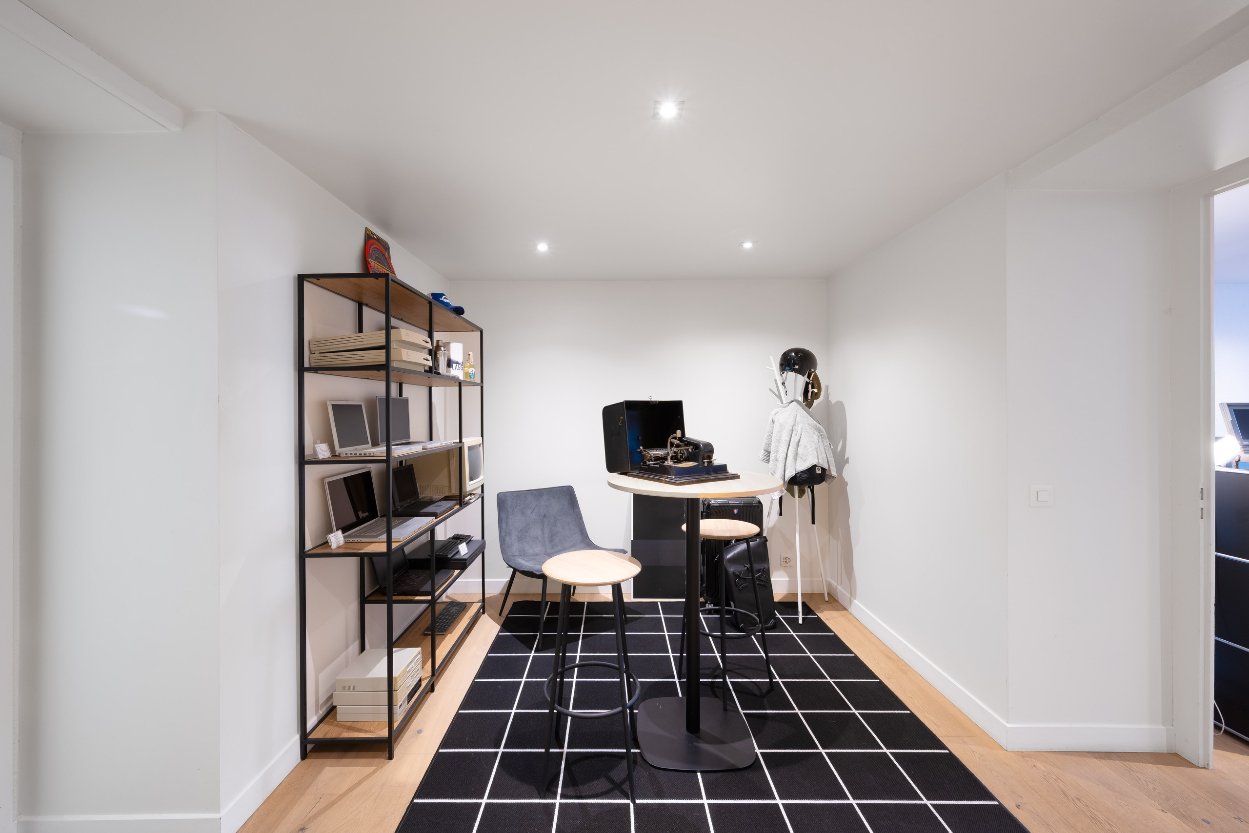 Interior view 6