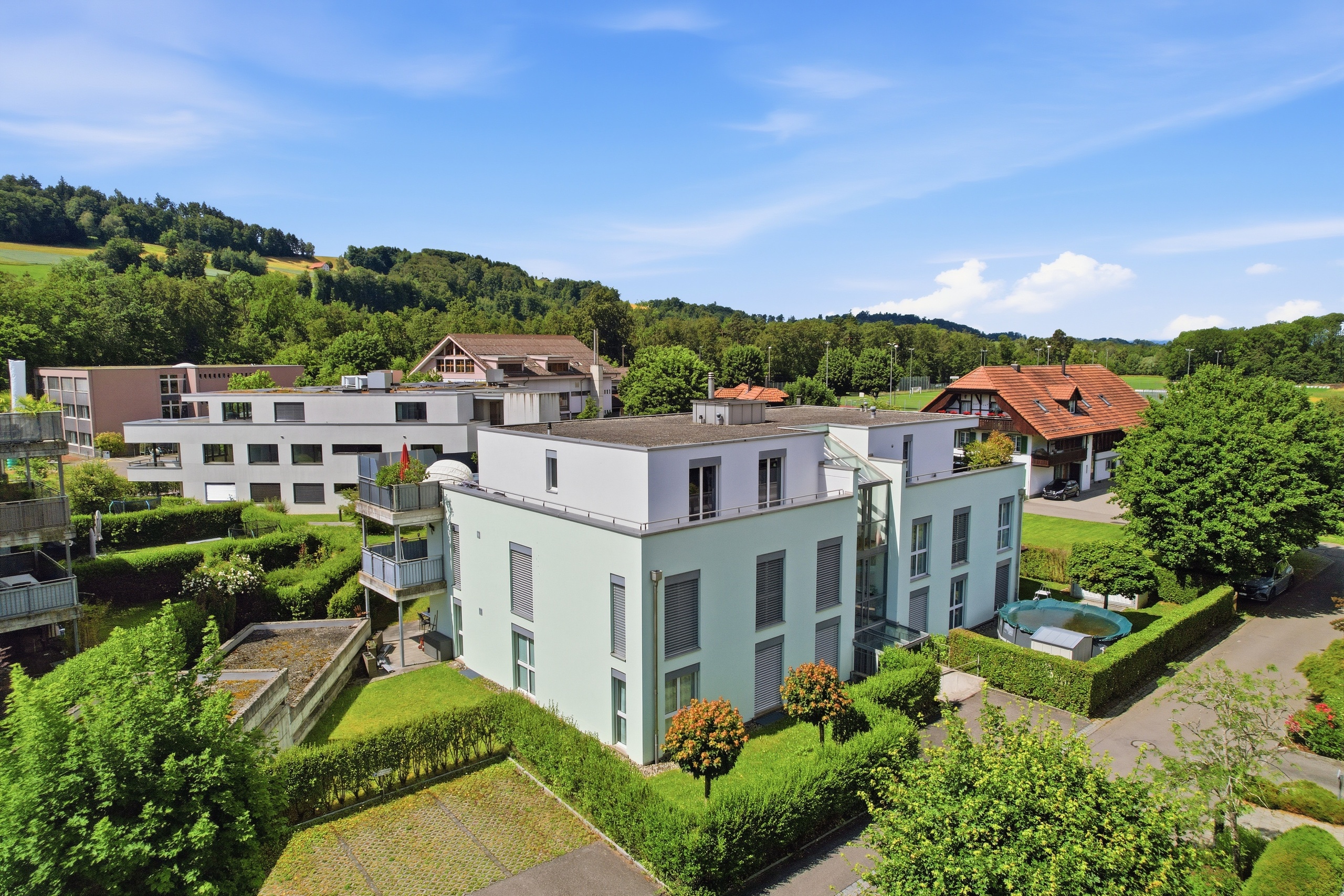 Exterior view 9