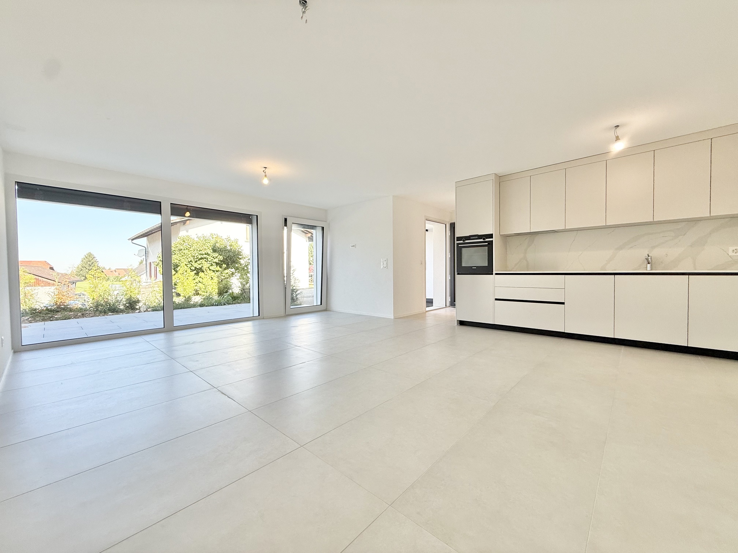 2 pièces: cuisine/salon 2 pièces: cuisine/salon