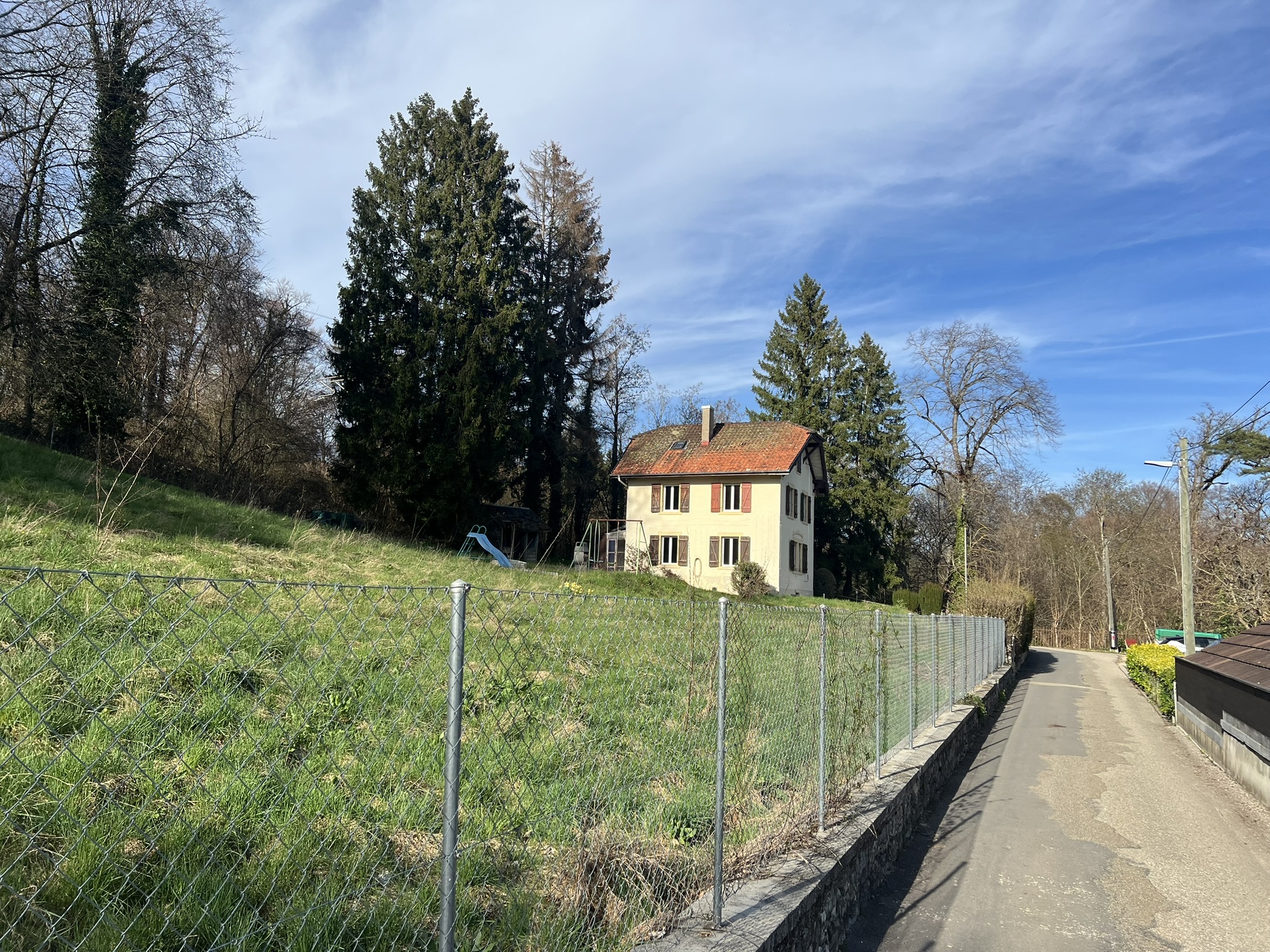 Exterior view 6