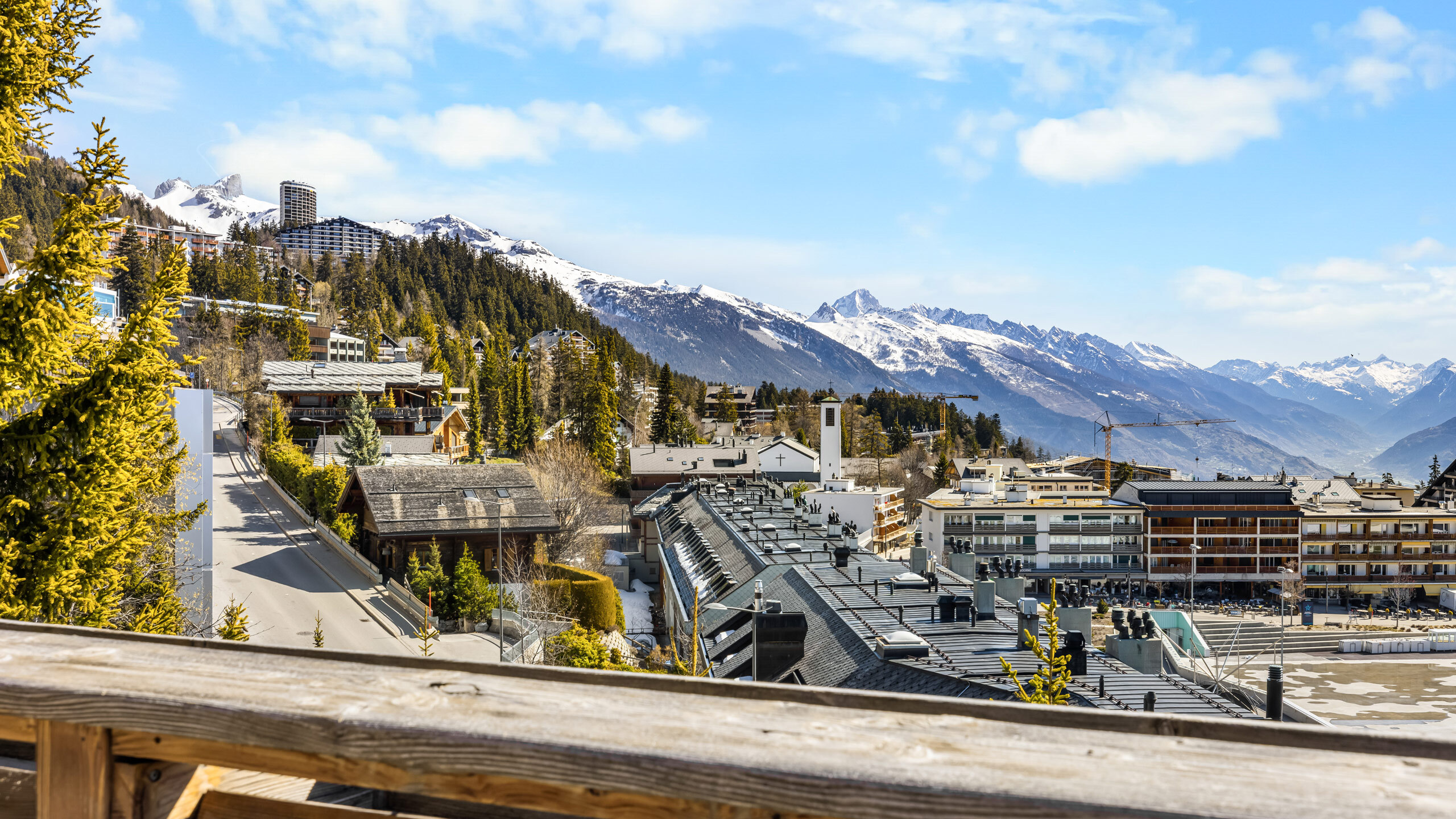 Vue Est depuis la terrasse Vue Est depuis la terrasse
