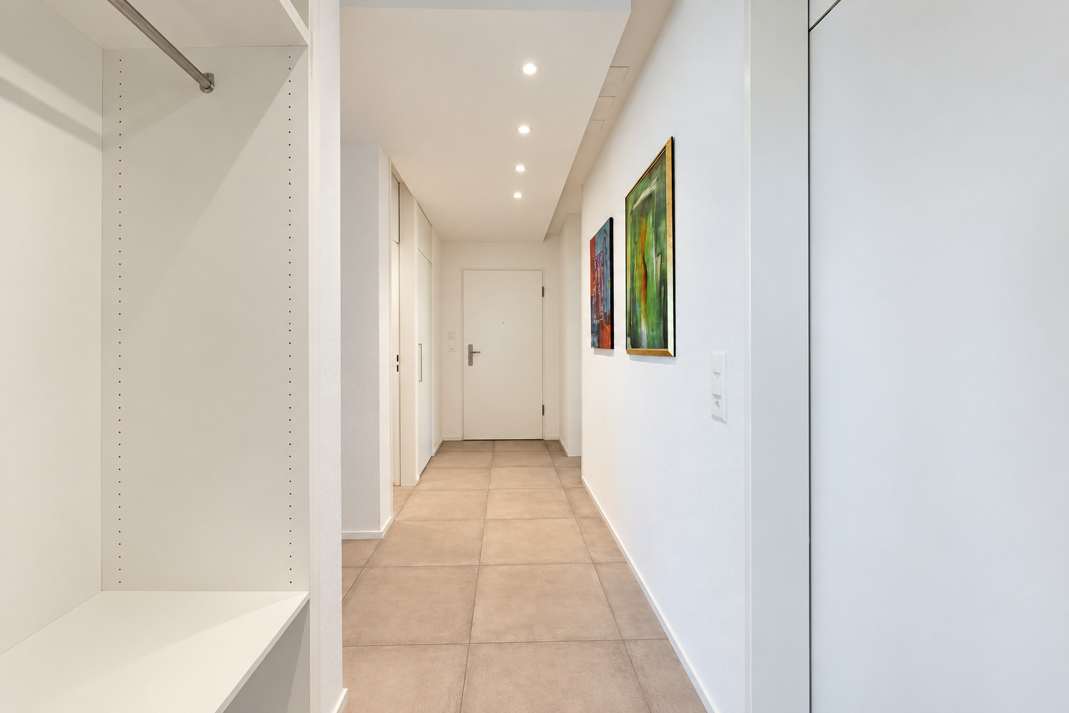 Interior view 9