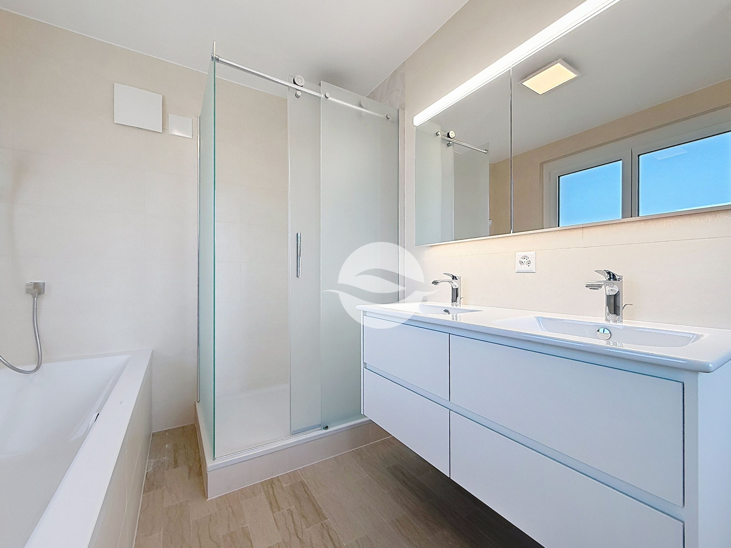 1er : Salle de bains et douche parentale