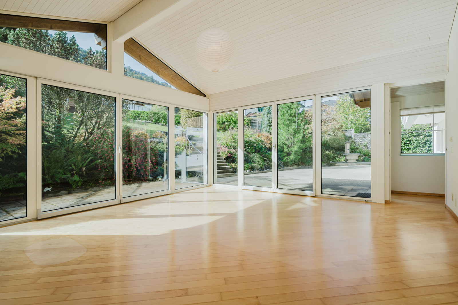 Lichtdurchfluteter Wintergarten