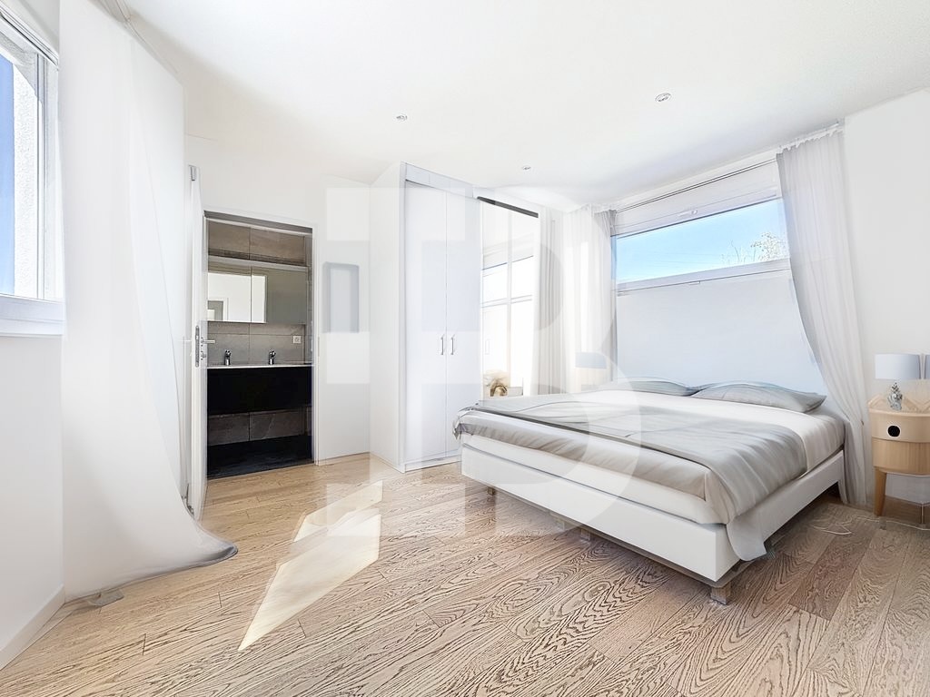 La master avec sa salle de douche La master avec sa salle de douche