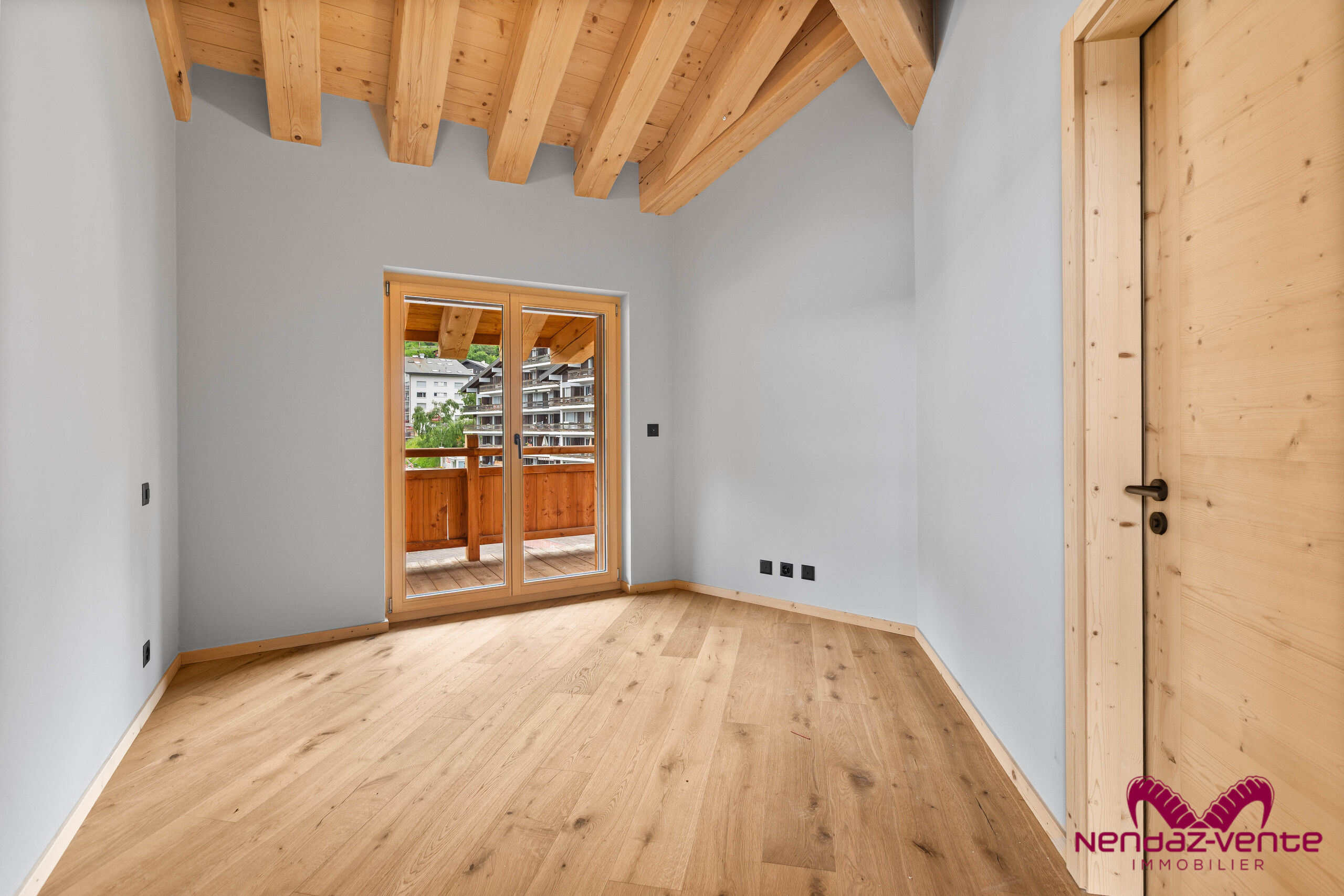 Interior view 14