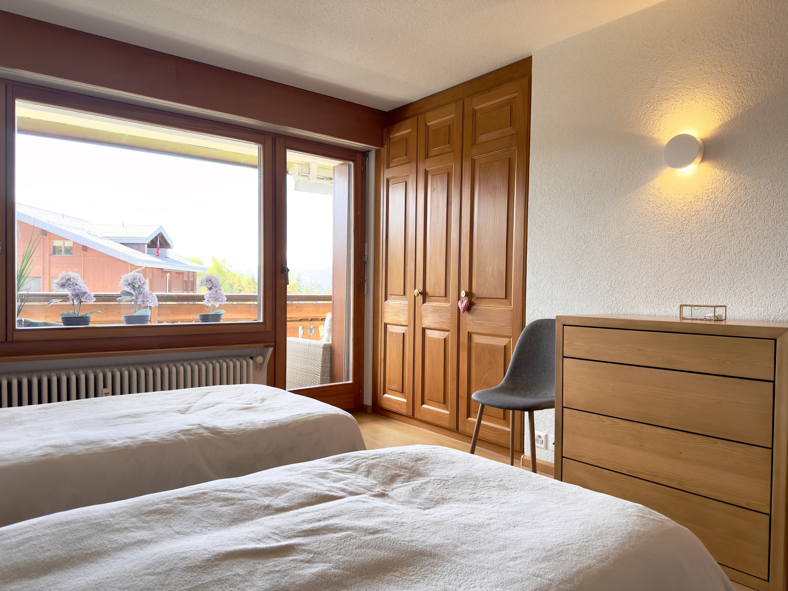 Interior view 9