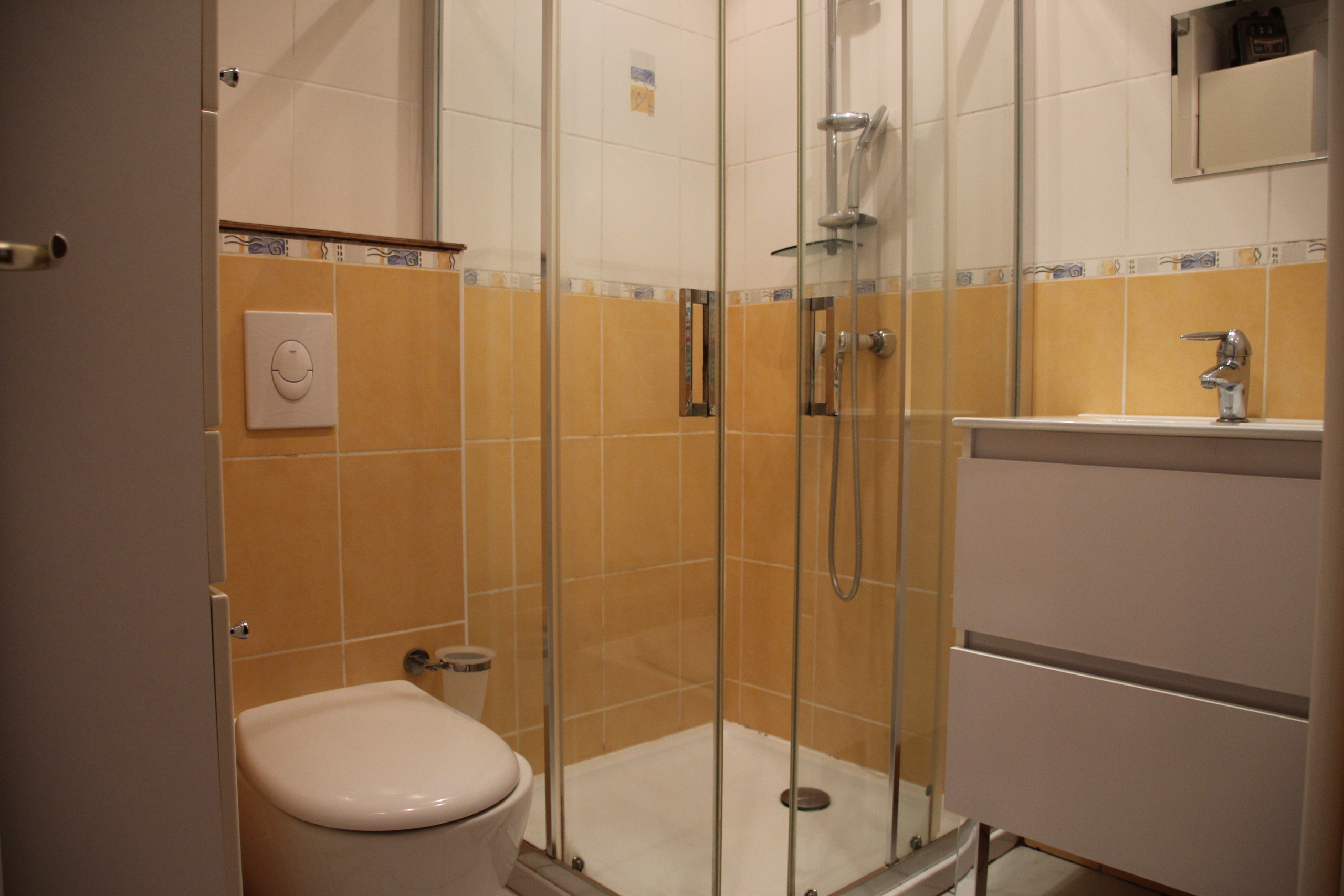 Salle de bain de la chambre 3 Salle de bain de la chambre 3