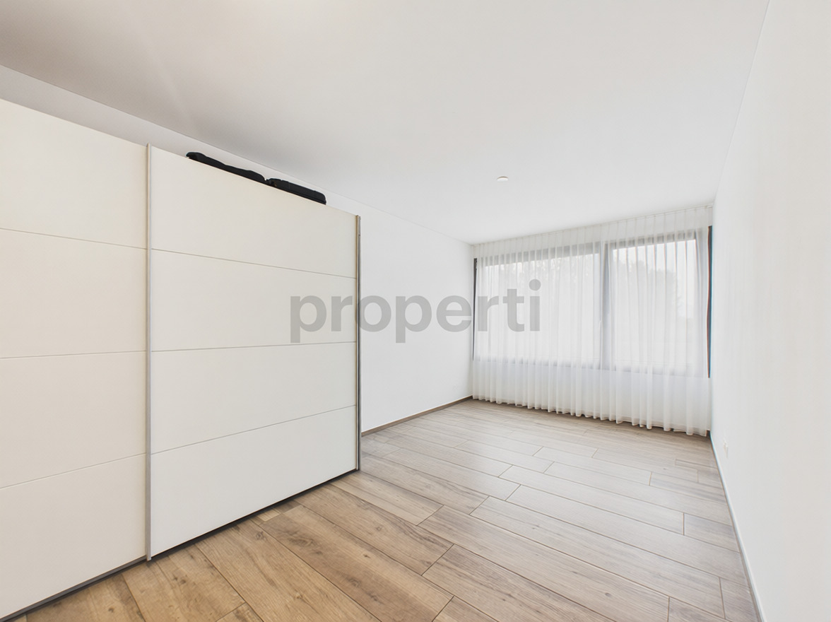 Image 6 Image 6