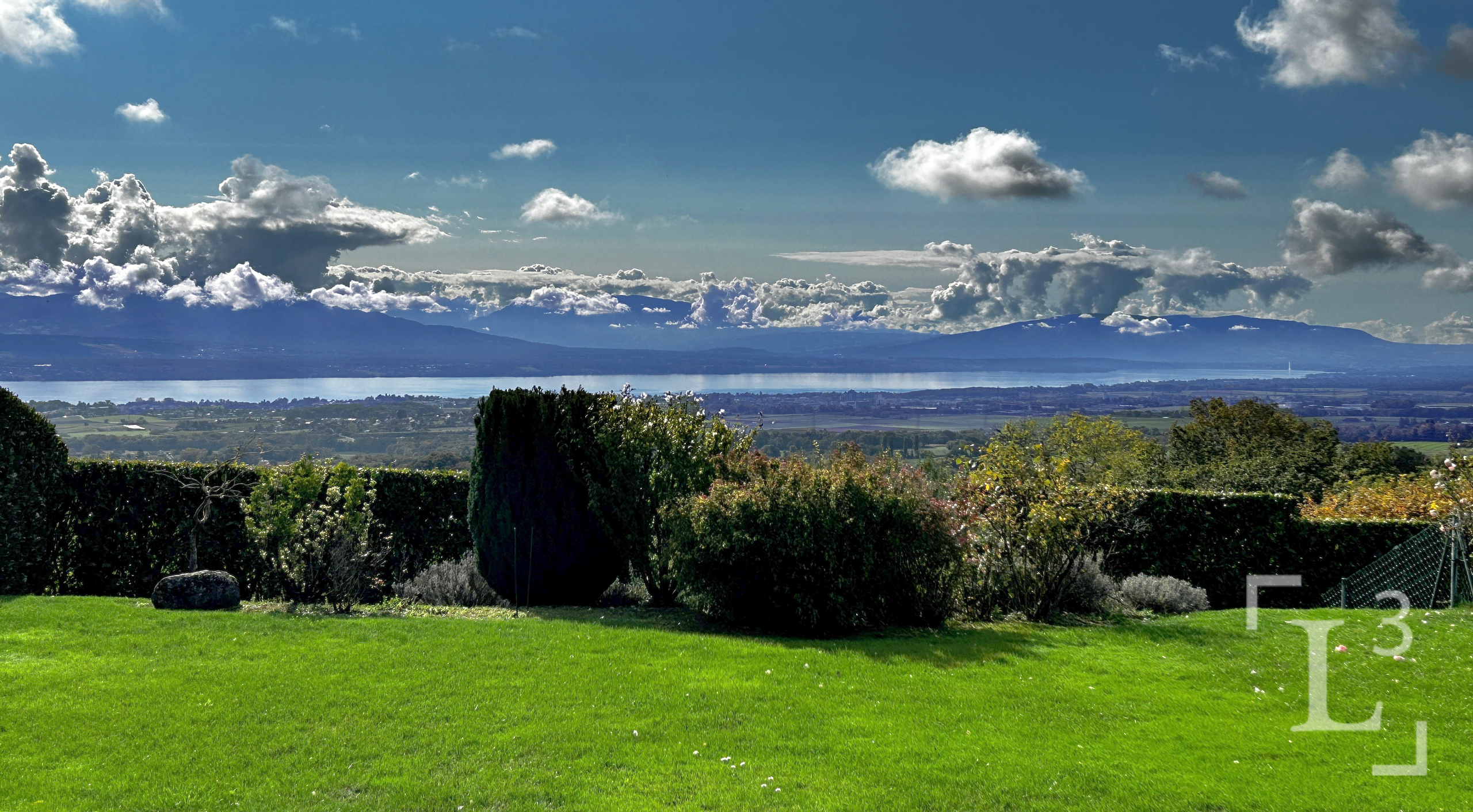 Lake view garden, Mont-Blanc & Jet d'eau