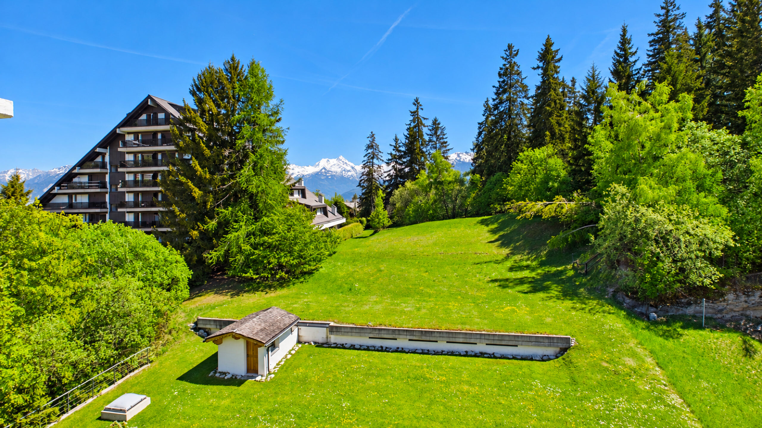 Vue au sud depuis la terrasse principale