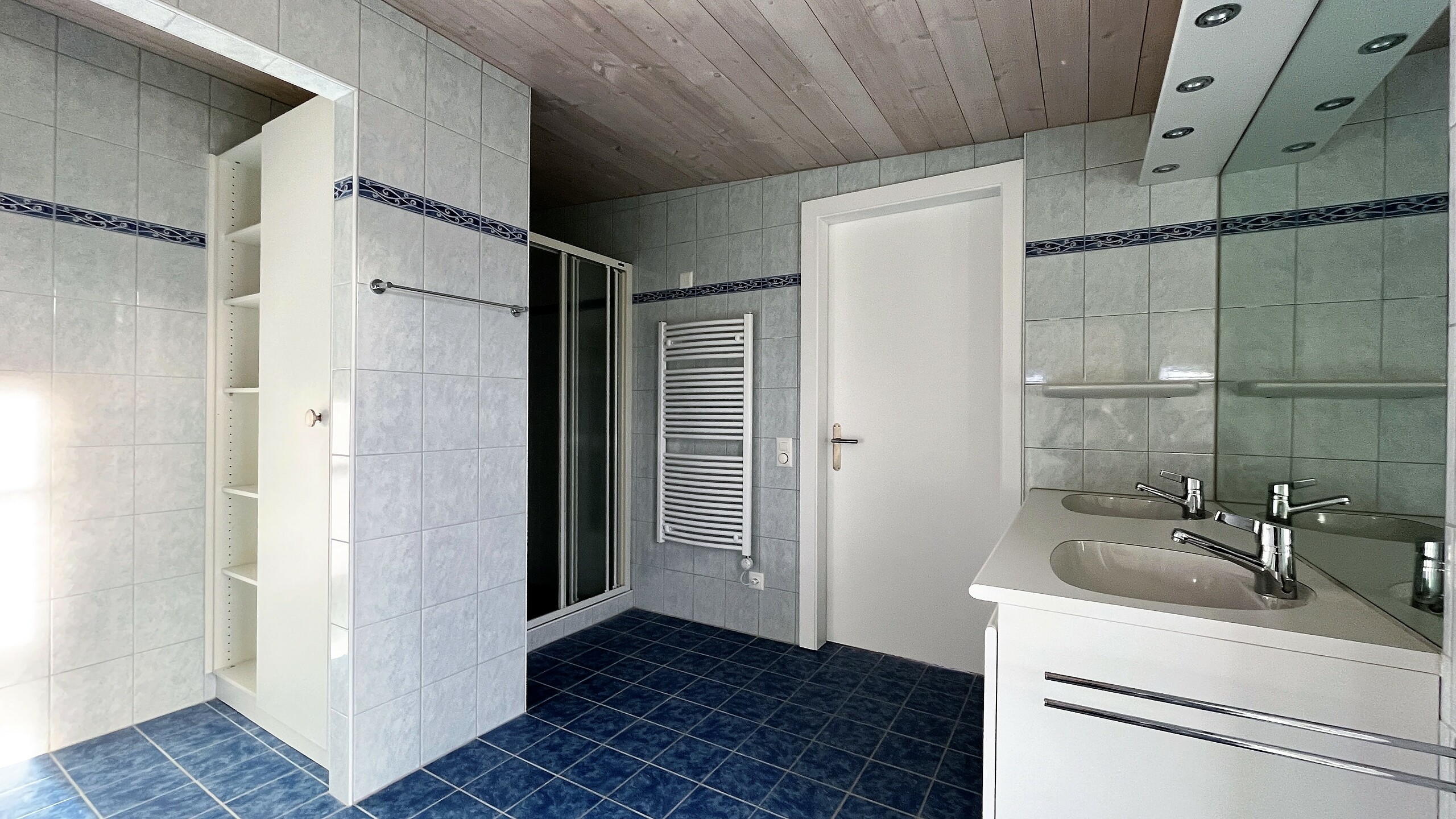 Salle de bains principale Salle de bains principale