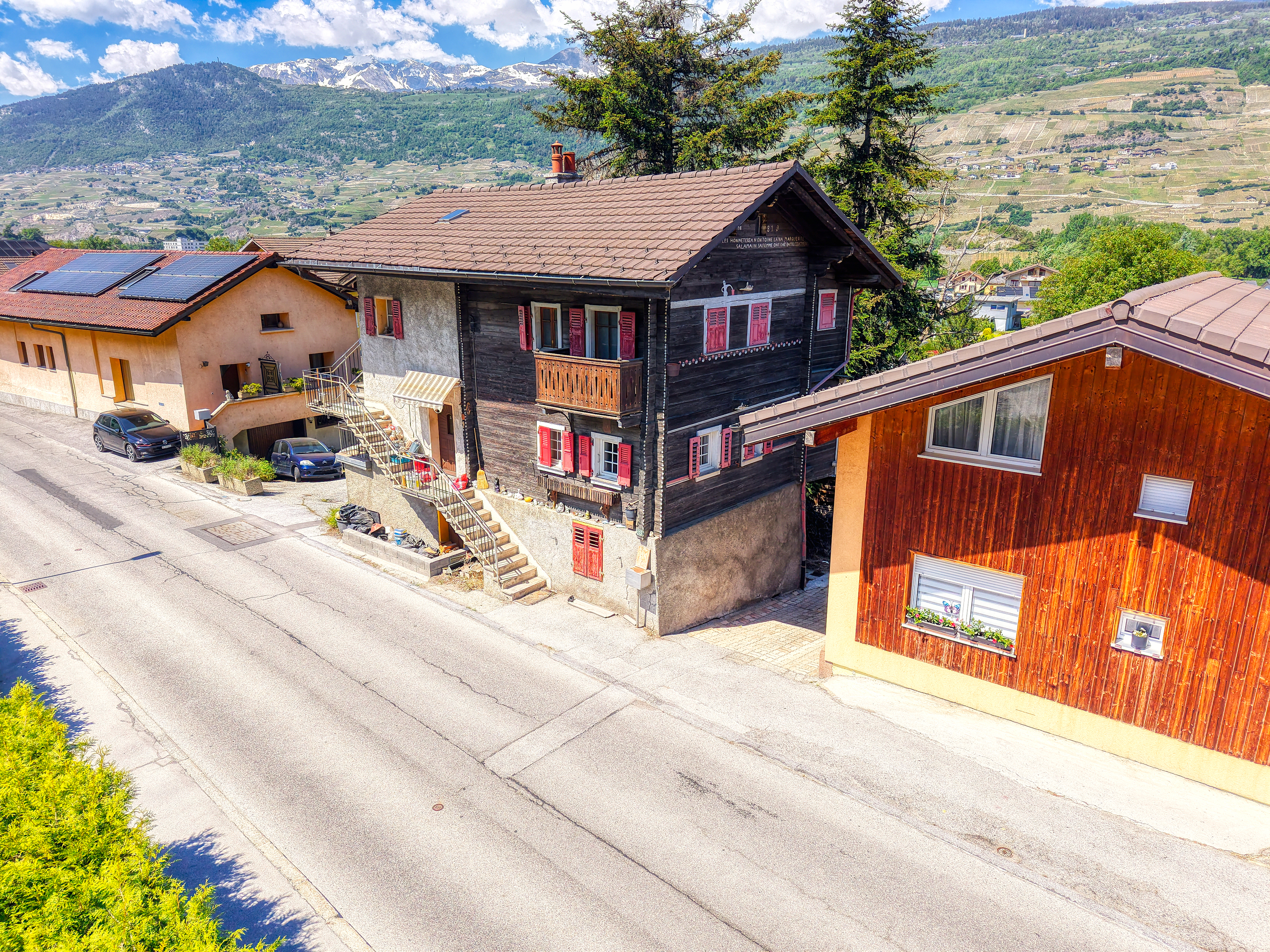 Gebäude mit 3 Wohnungen in Réchy