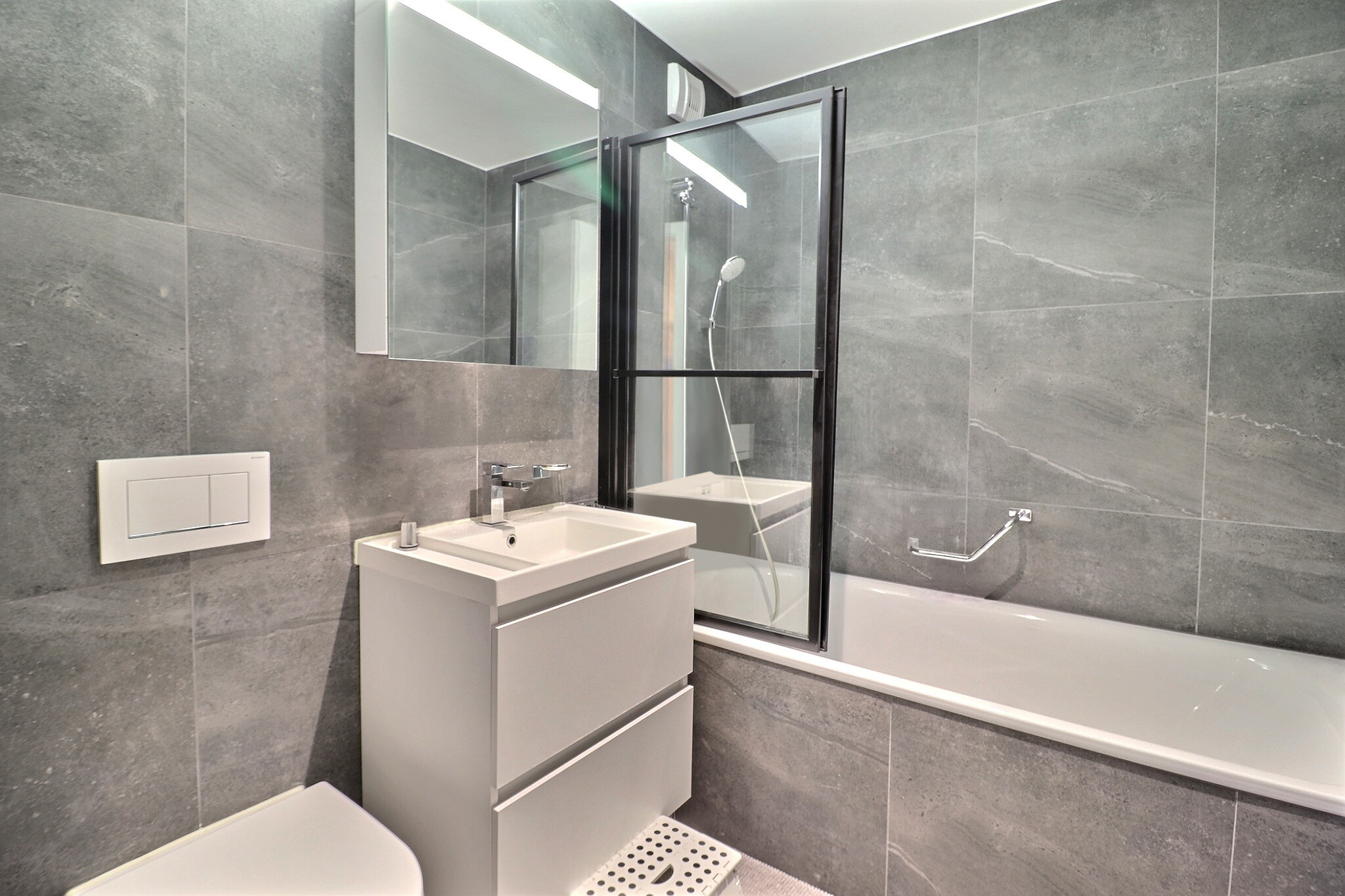 Salle de bain WC / baignoire Salle de bain WC / baignoire