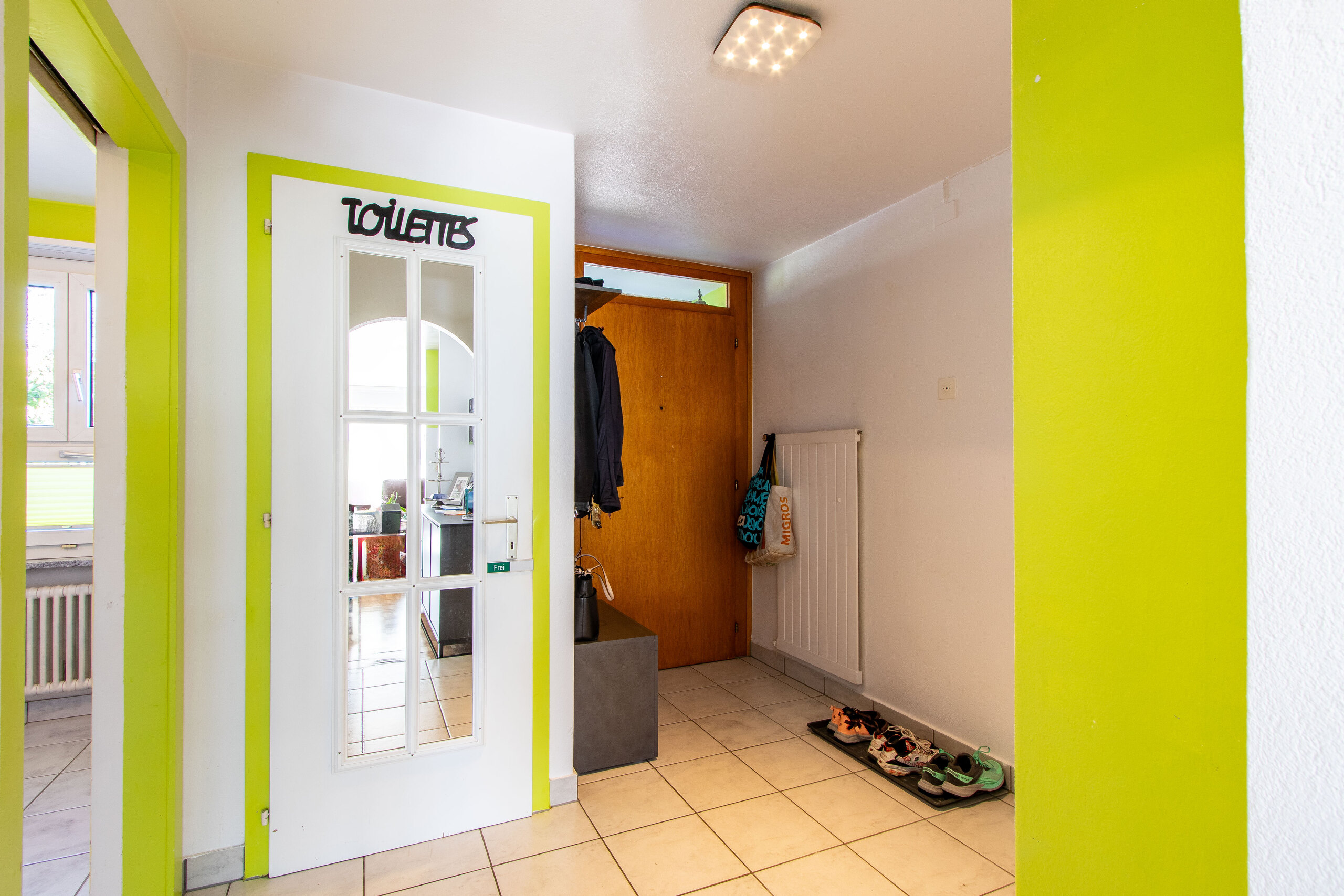 Rez-de-chaussée: entrée