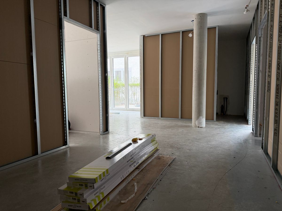 Photo 1