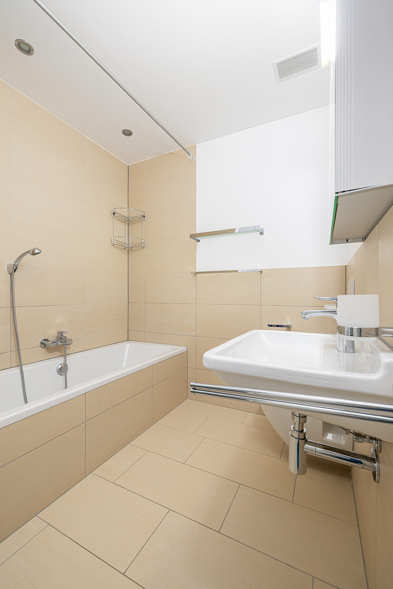 Nasszelle mit WM / TU Nasszelle mit WM / TU