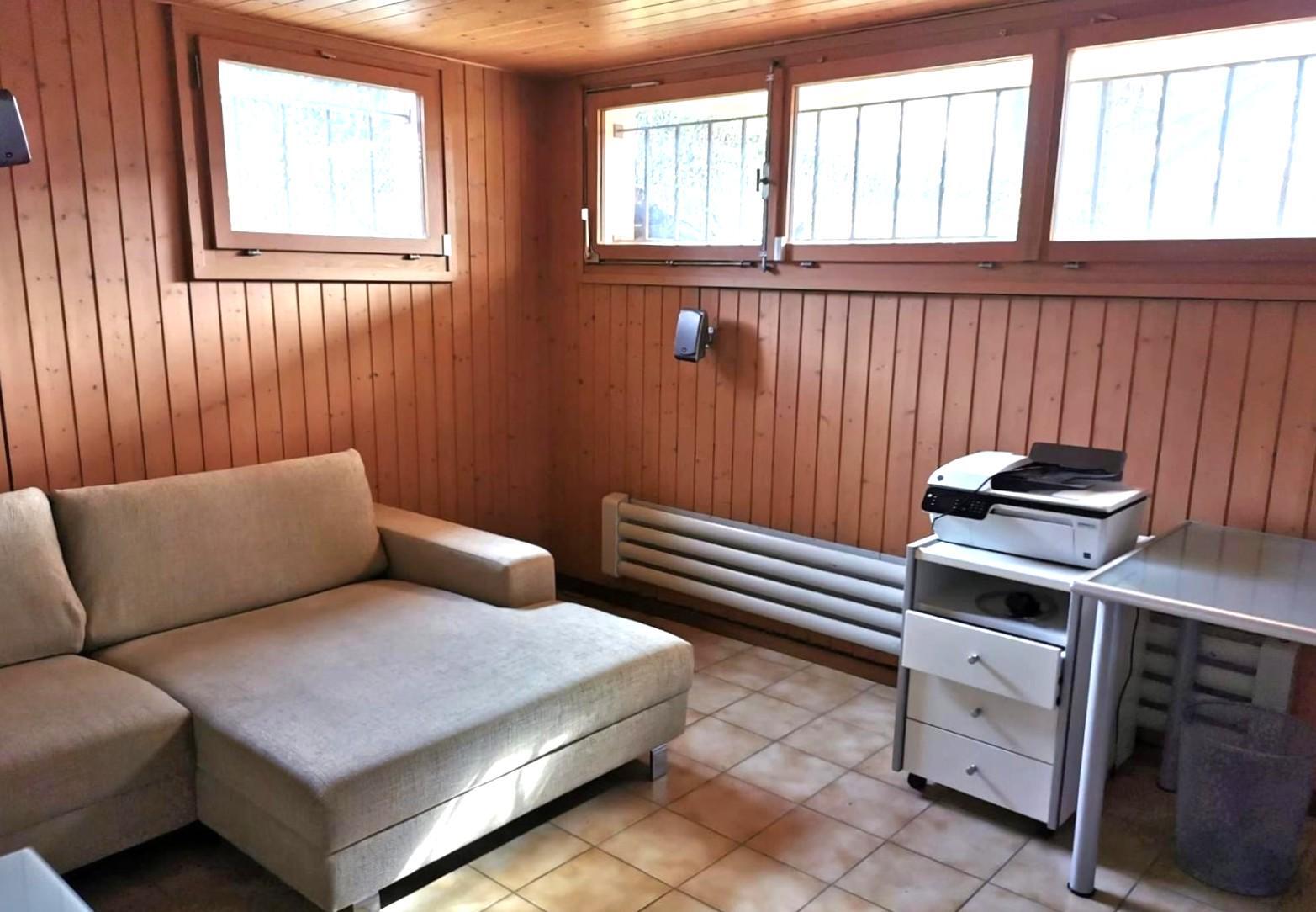 Photo 8