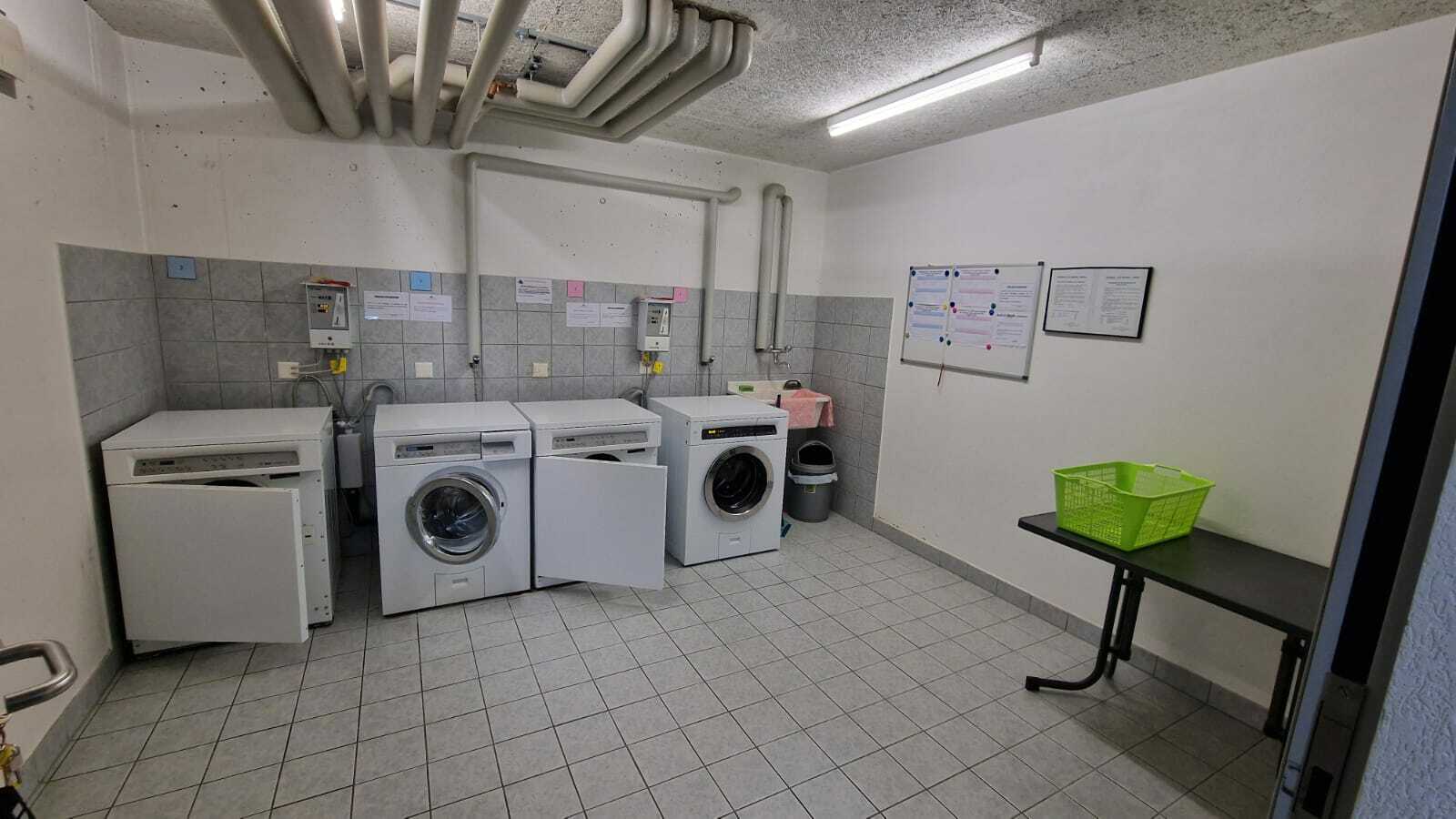 Buanderie commune Buanderie commune