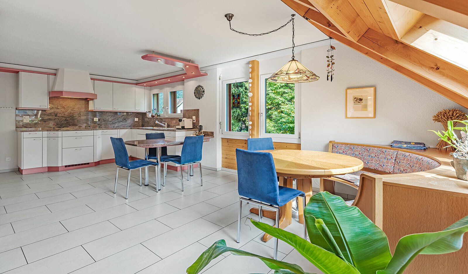 Weitere Fotos unter www.dv-immo.ch Weitere Fotos unter www.dv-immo.ch