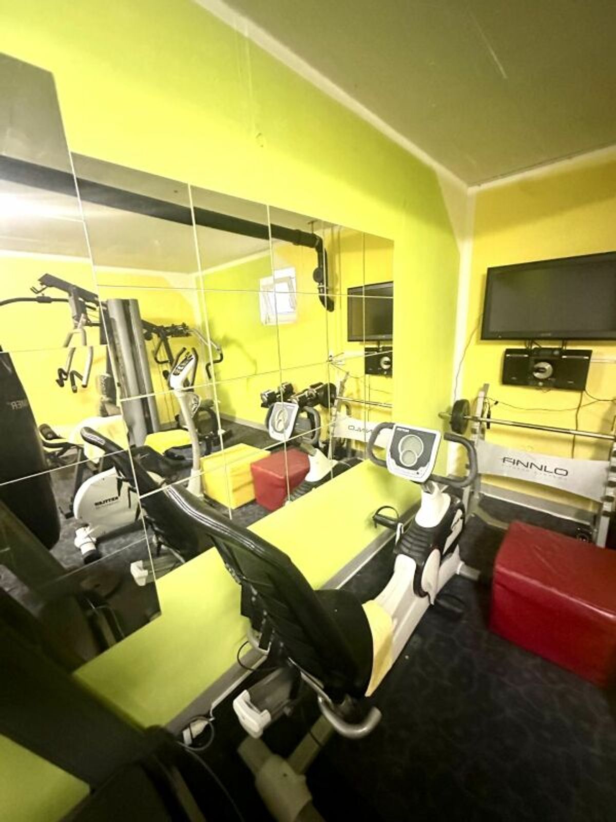 Photo 6