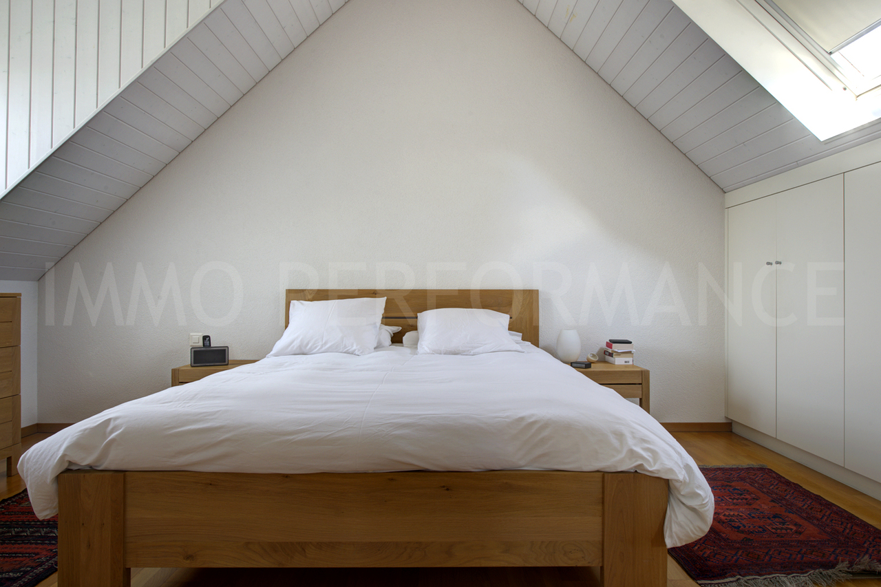 Chambre parentale avec placards