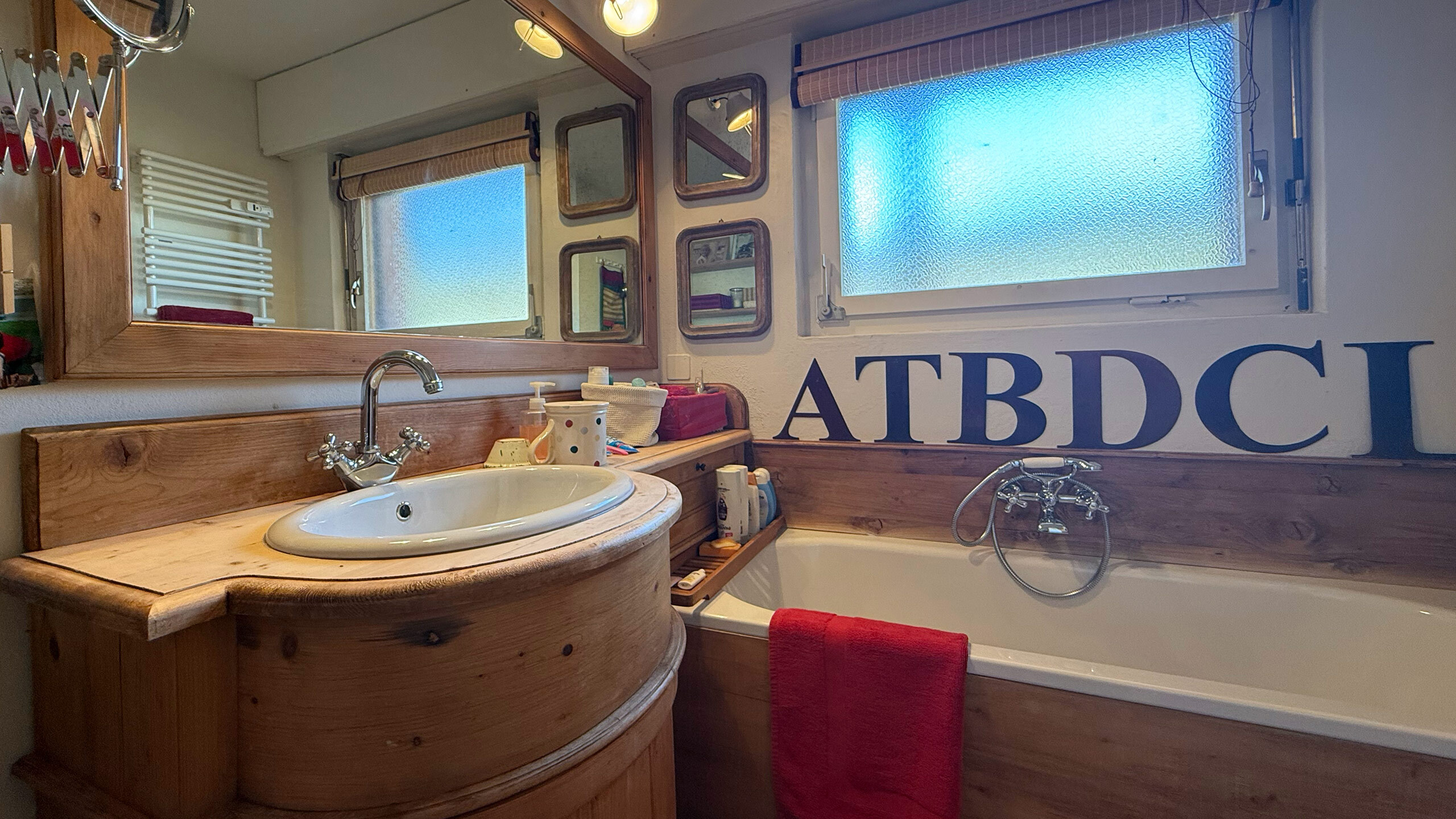 Master suite bathroom