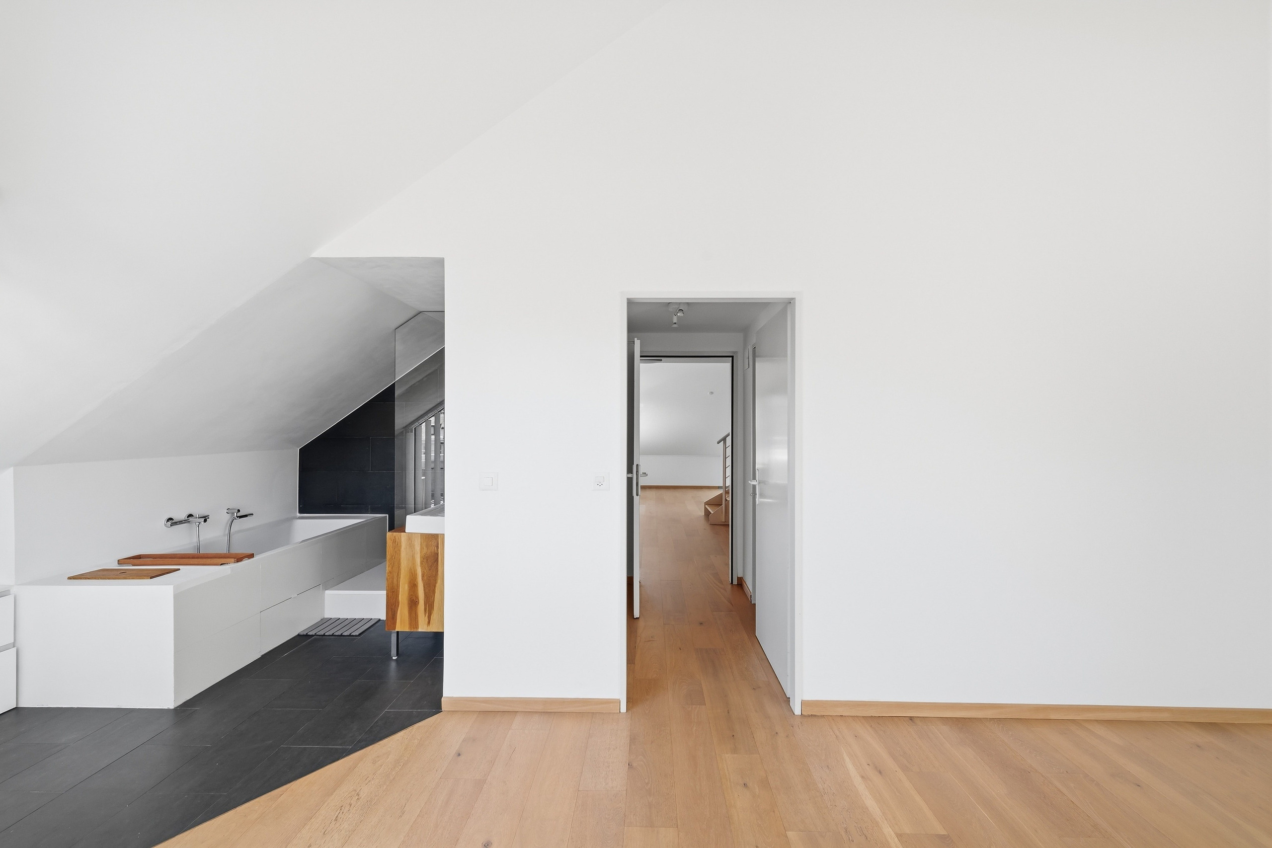 Interior view 7