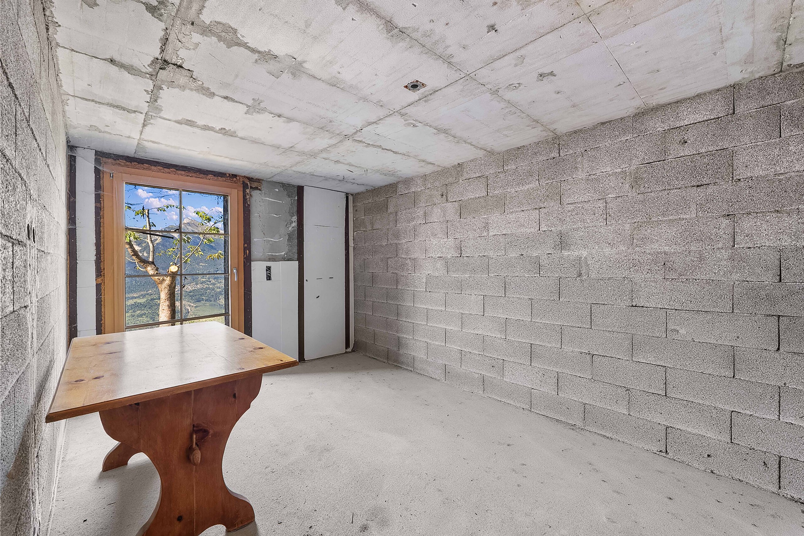 Interior view 6
