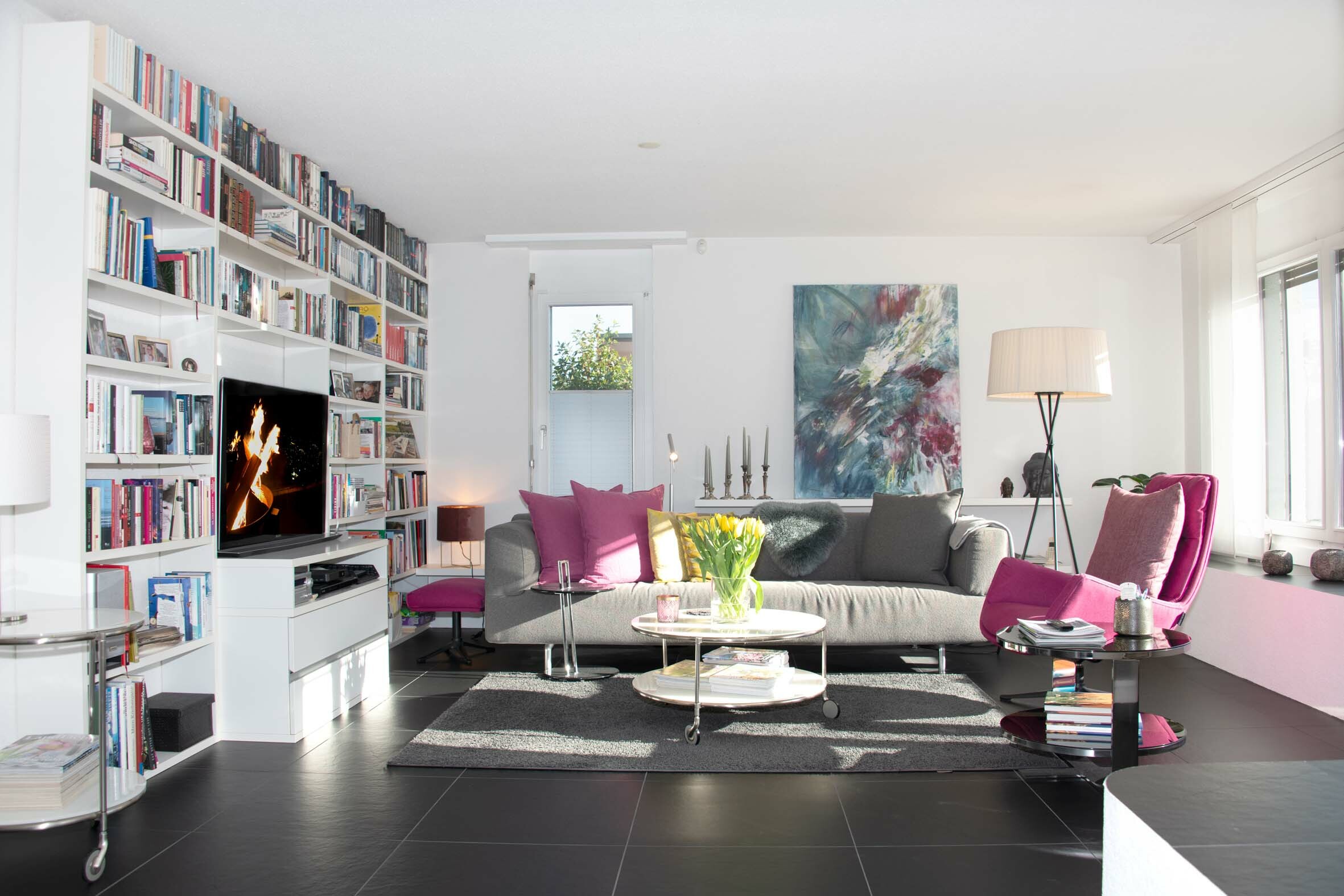 Der helle, grosszügige Wohnbereich